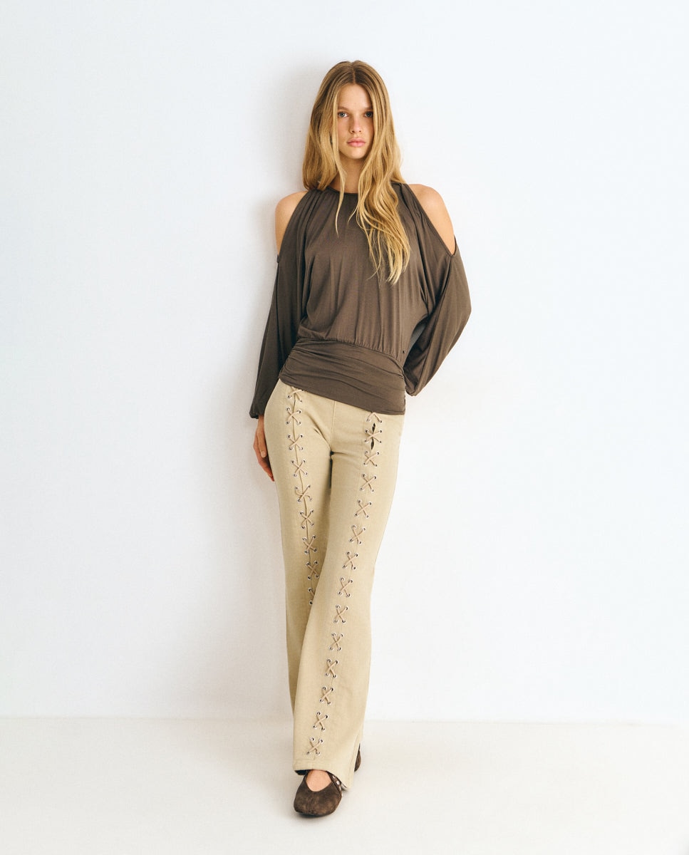 Camiseta de mujer con hombros descubiertos - Brownie - Granate Granate-3