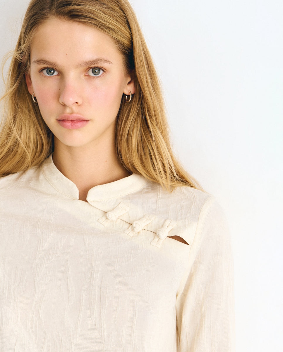 Blusa de mujer con detalle de botones - Brownie - Crudo Crudo-4