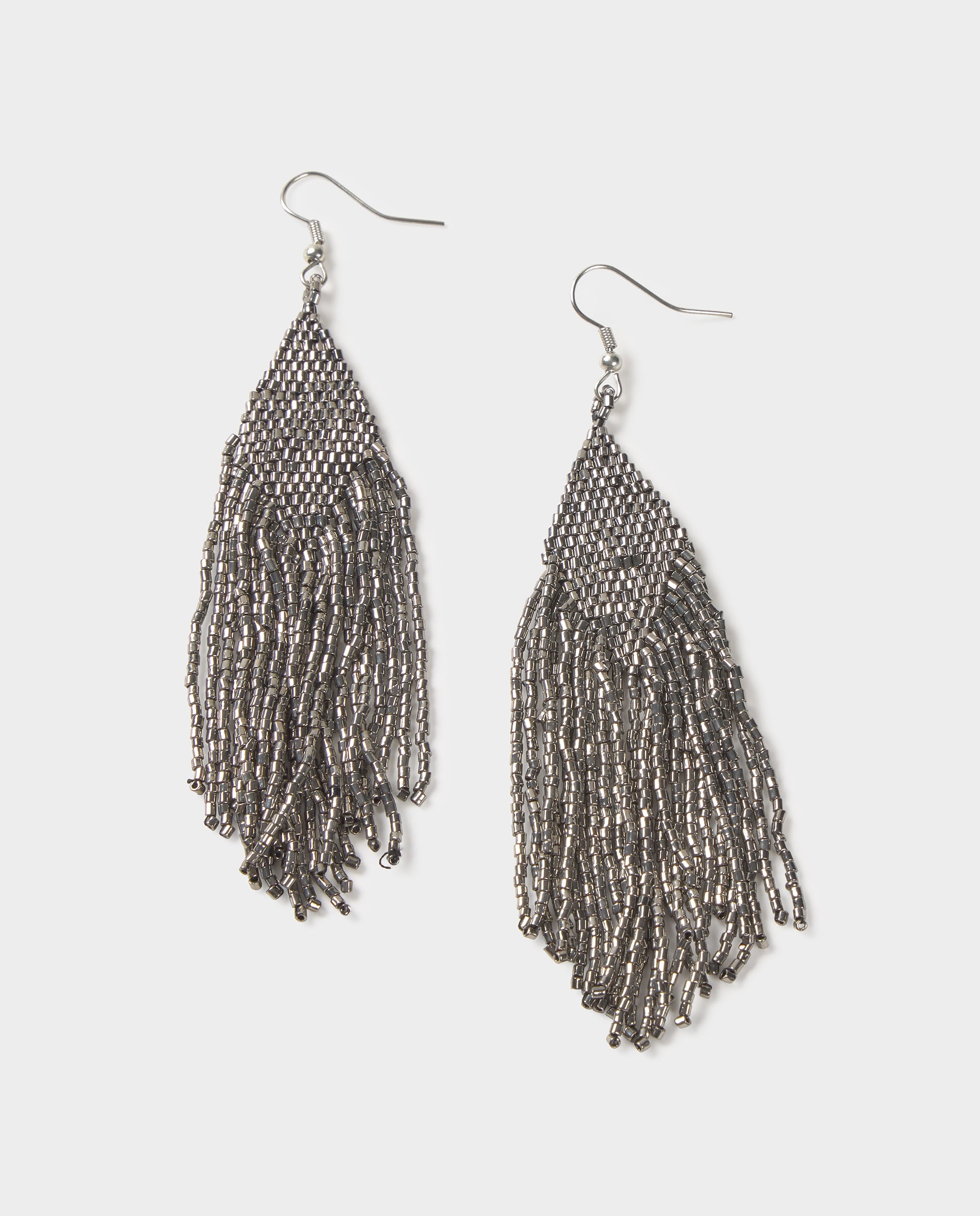 Imagen 3 de Pendientes largos flecos - Brownie - Gris Gris