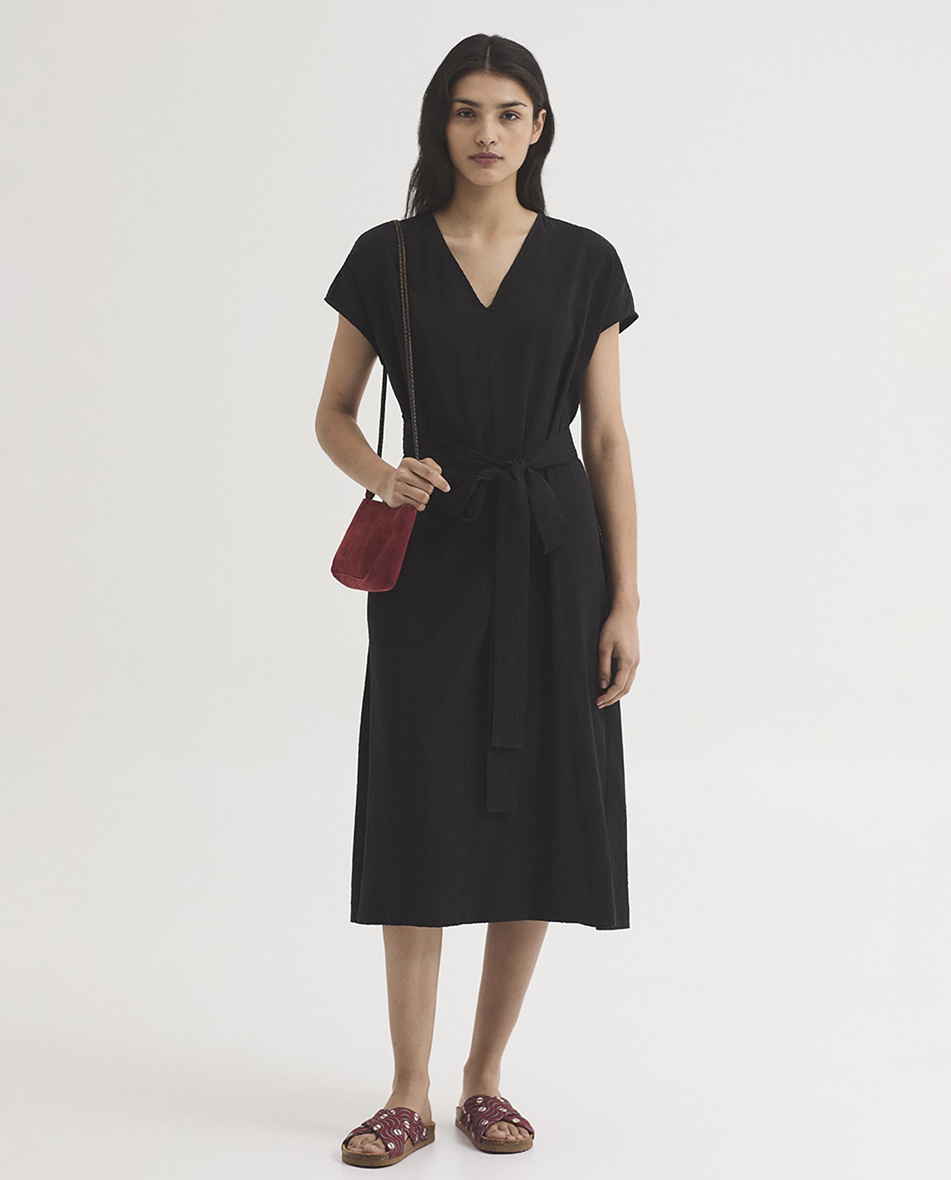 Vestido midi envolvente con escote de pico - Nice Things - Negro Negro-6