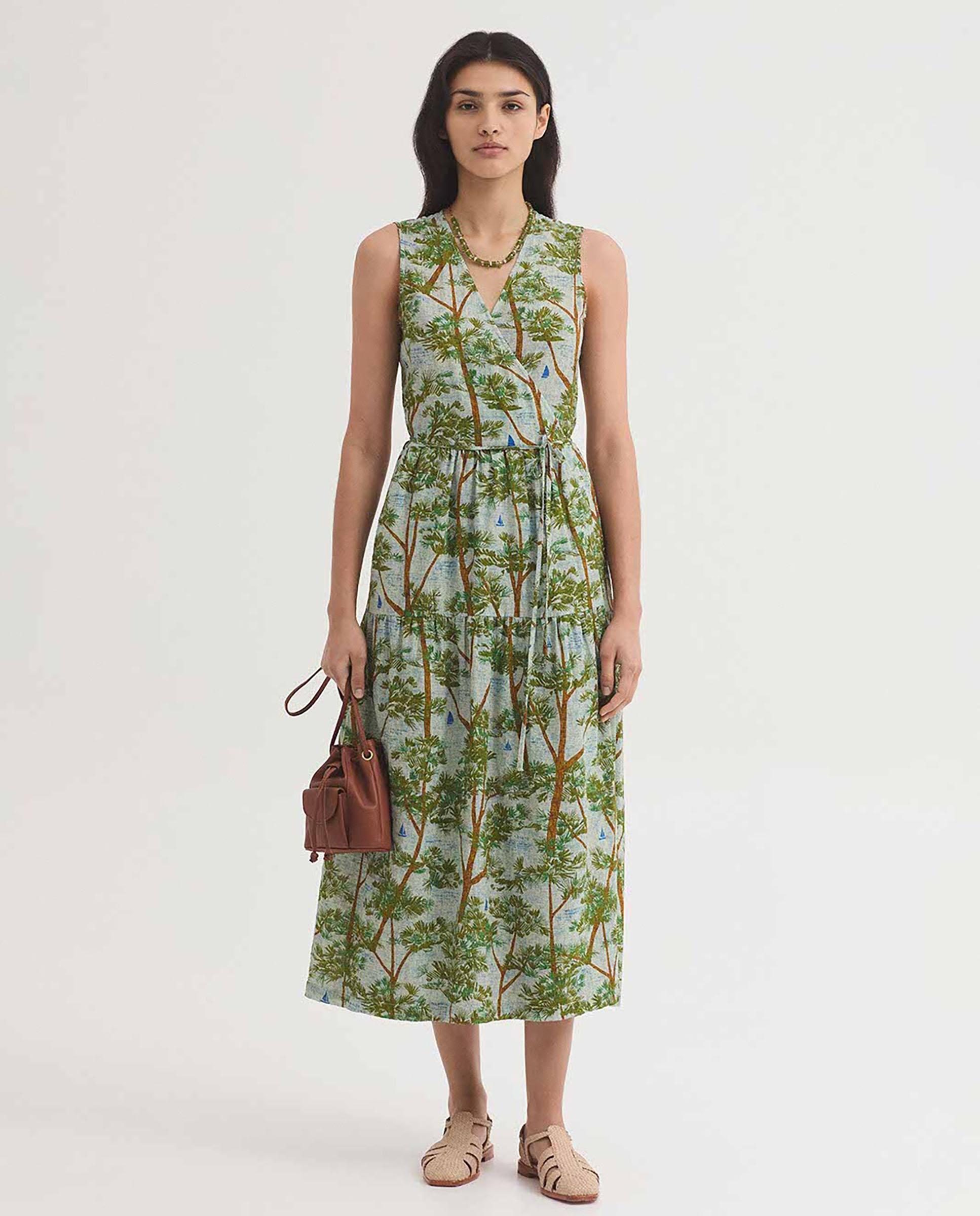 Nice Things - Vestido largo con estampado y escote de pico.