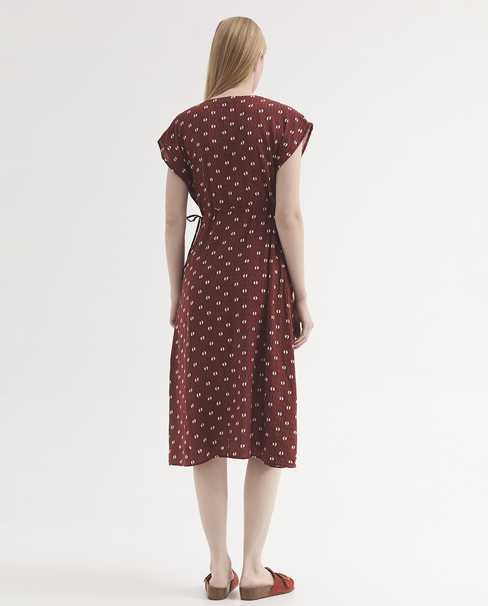 Vestido midi con estampado y escote de pico - Nice Things - Rojo Rojo-4