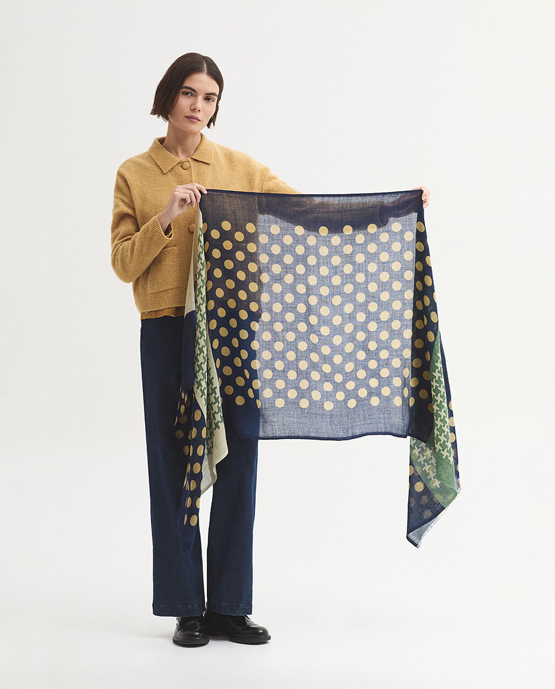 Imagen 2 de Fular de mujer 100% lana con estampado de lunares - Nice Things - Azul marino Azul marino