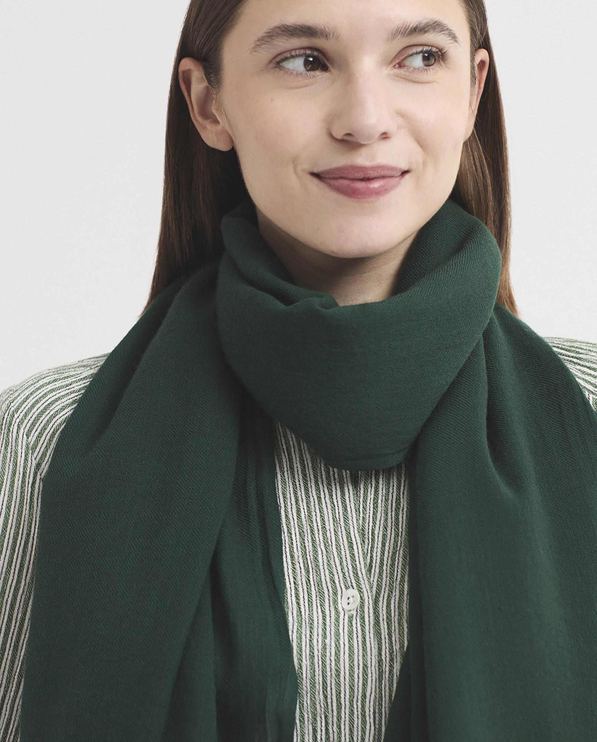 Fular de mujer 100% lana liso - Nice Things - Verde Verde-4