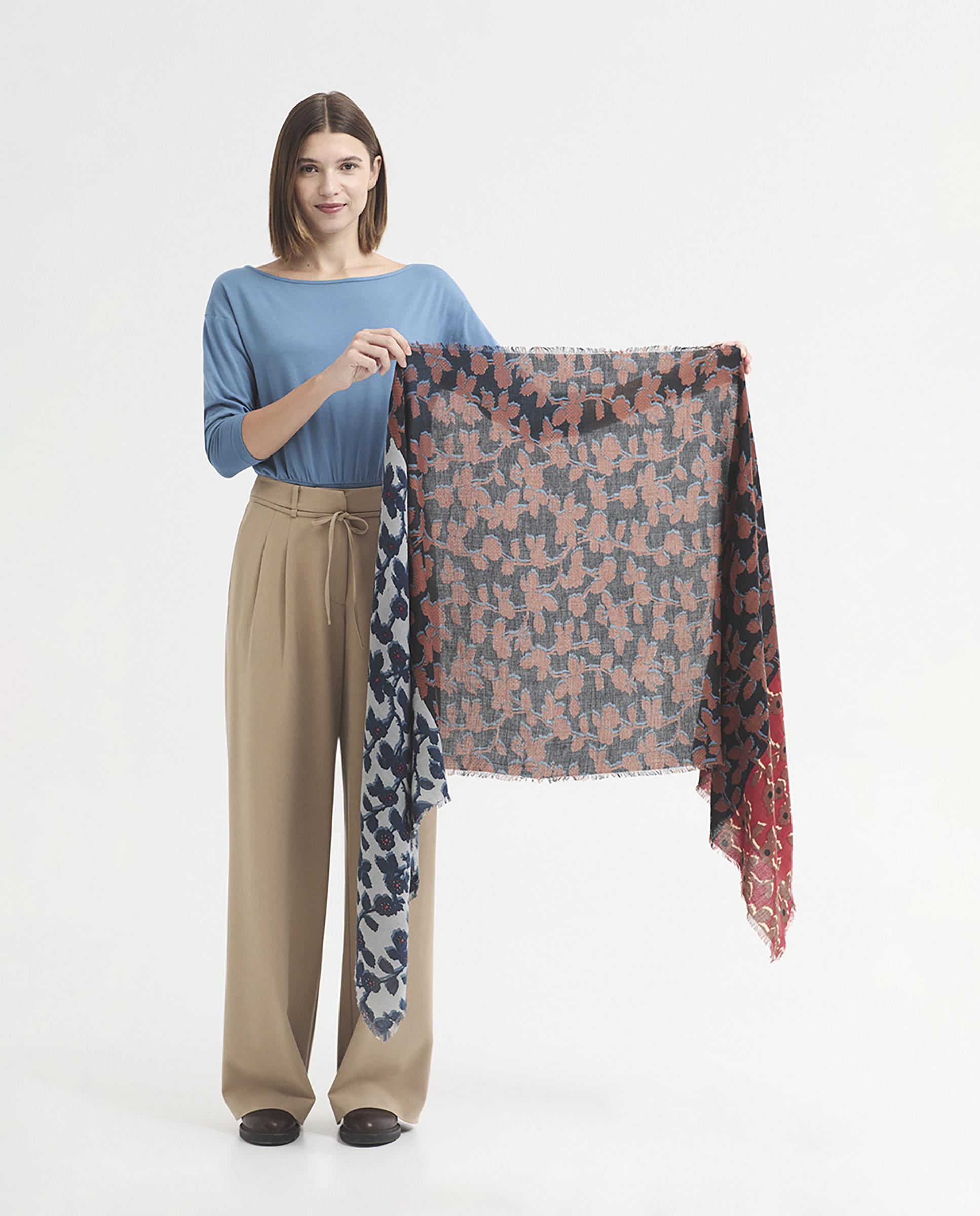 Fular de mujer en algodón con estampado de flores - Nice Things - Negro Negro-2