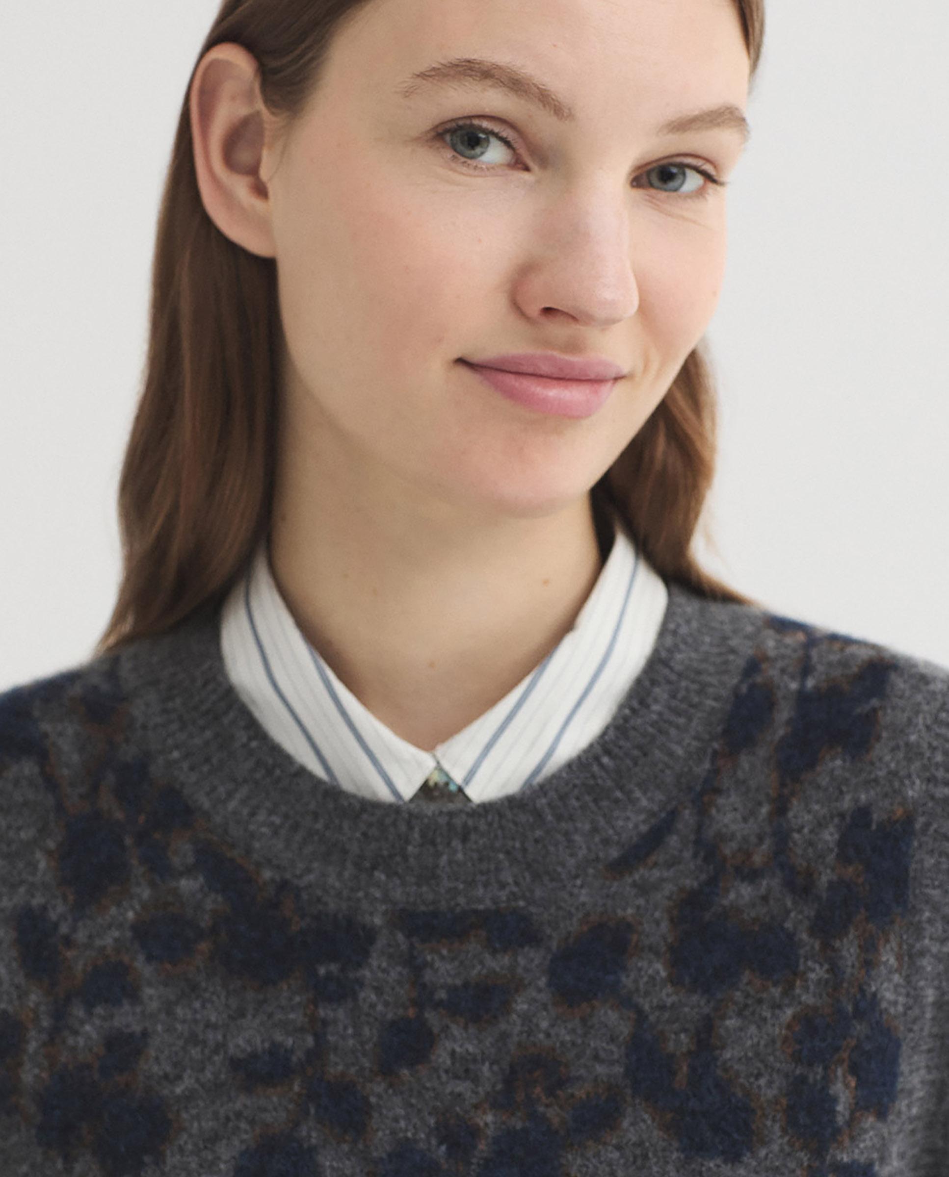 Chaleco de mujer con jacquard de flores y cuello redondo - Nice Things - Gris Gris-2