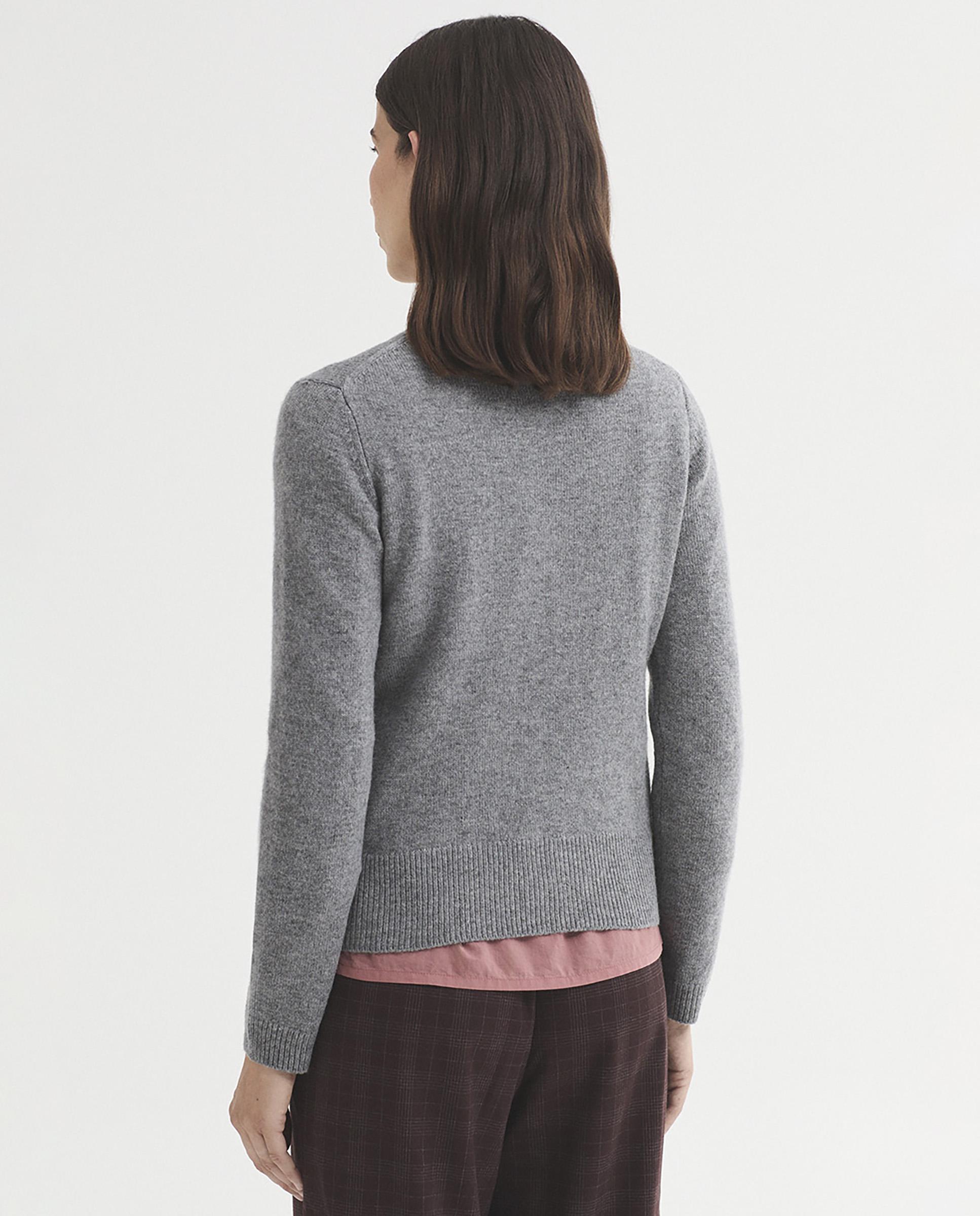 Jersey de mujer con flores bordadas y cuello redondo - Nice Things - Gris Gris-5