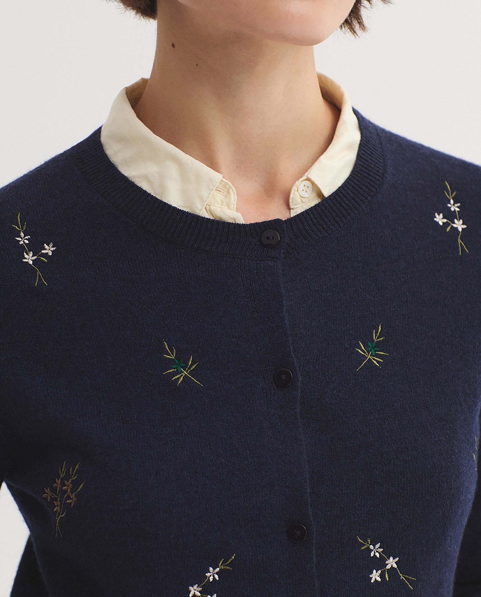 Imagen 4 de Cárdigan de mujer con cuello redondo y bordados de flores - Nice Things - Azul marino Azul marino