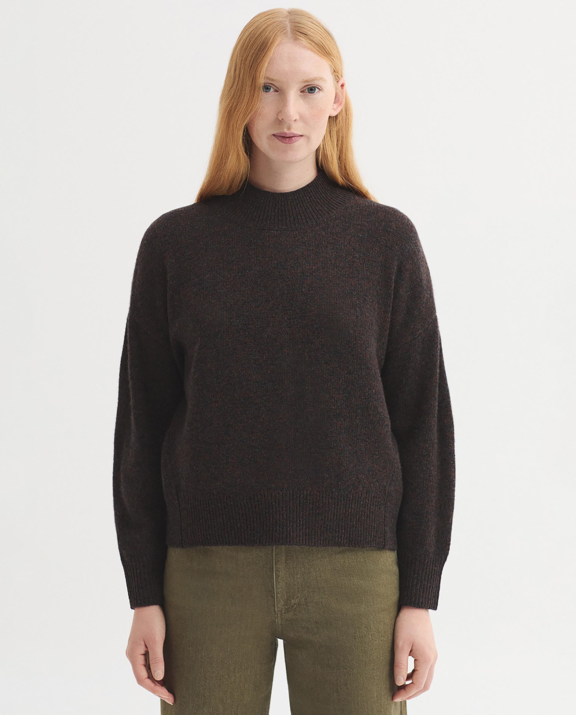 Imagen 1 de Jersey de mujer ancho con cuello alto Marrón
