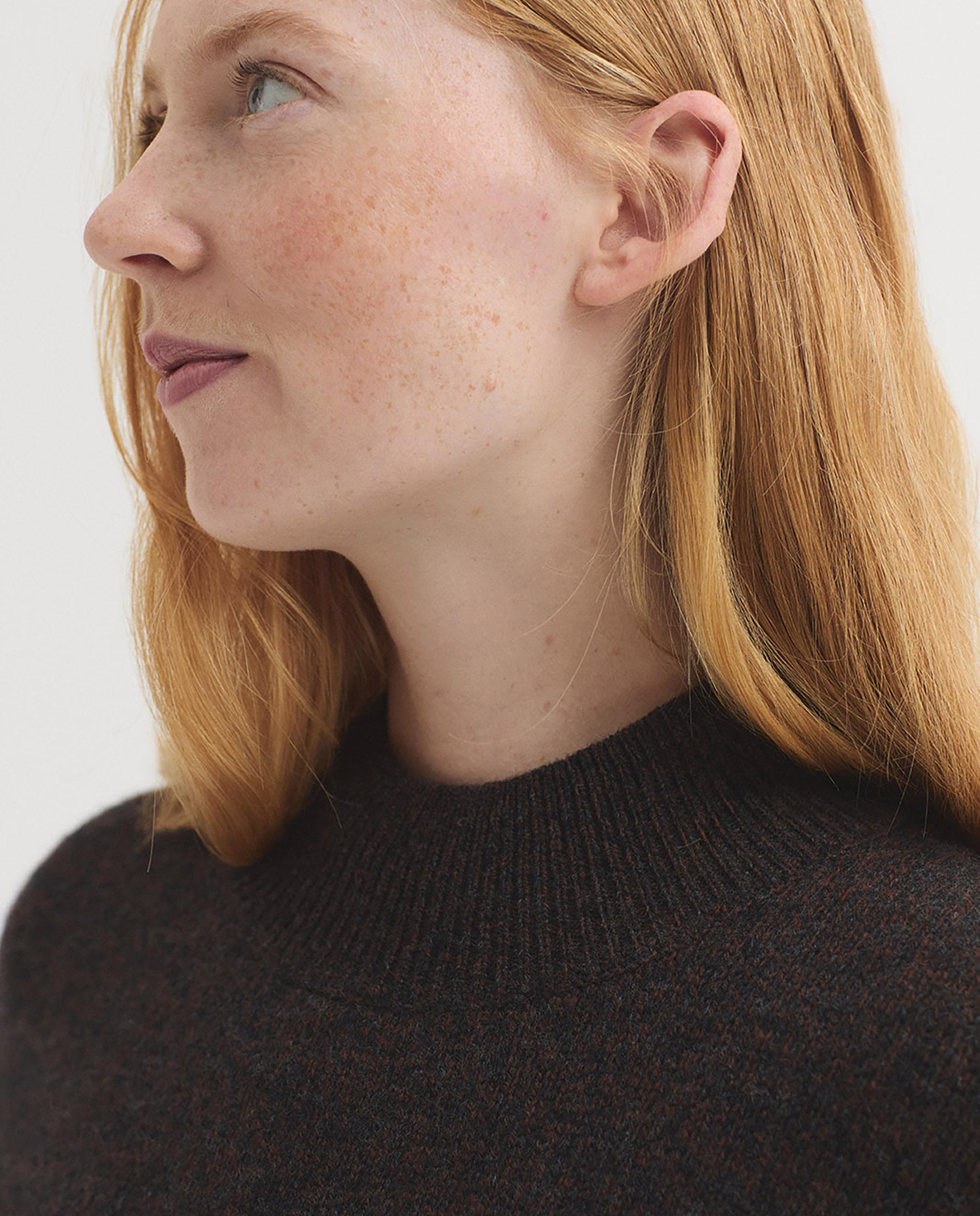 Imagen 3 de Jersey de mujer ancho con cuello alto - Nice Things - Marrón Marrón