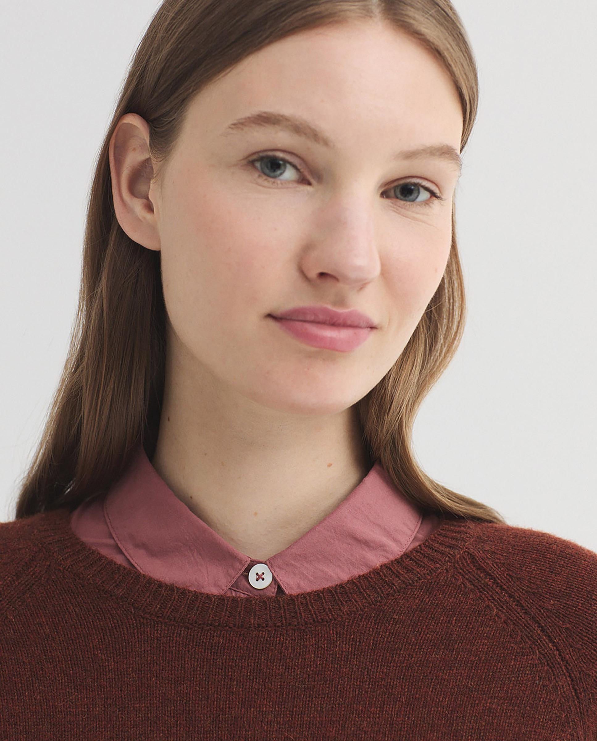 Jersey de mujer con cuello redondo y detalles de greca - Nice Things - Marrón Marrón-2