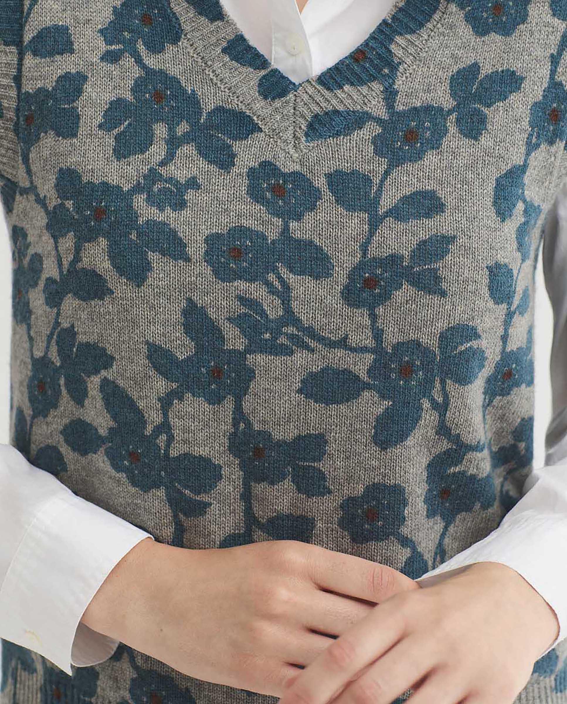 Chaleco de mujer con estampado de flores y cuello redondo - Nice Things - Gris claro Gris claro-3