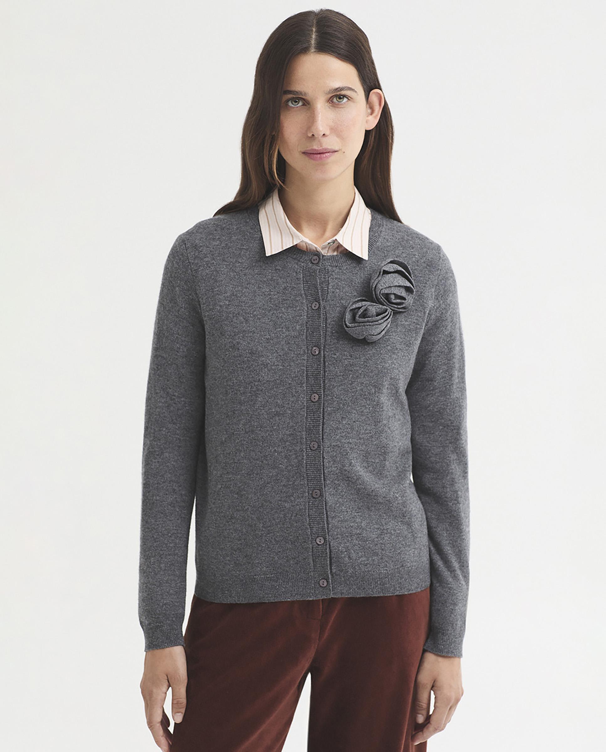 Cárdigan de mujer de punto con flores y cuello redondo - Nice Things - Gris Gris-1