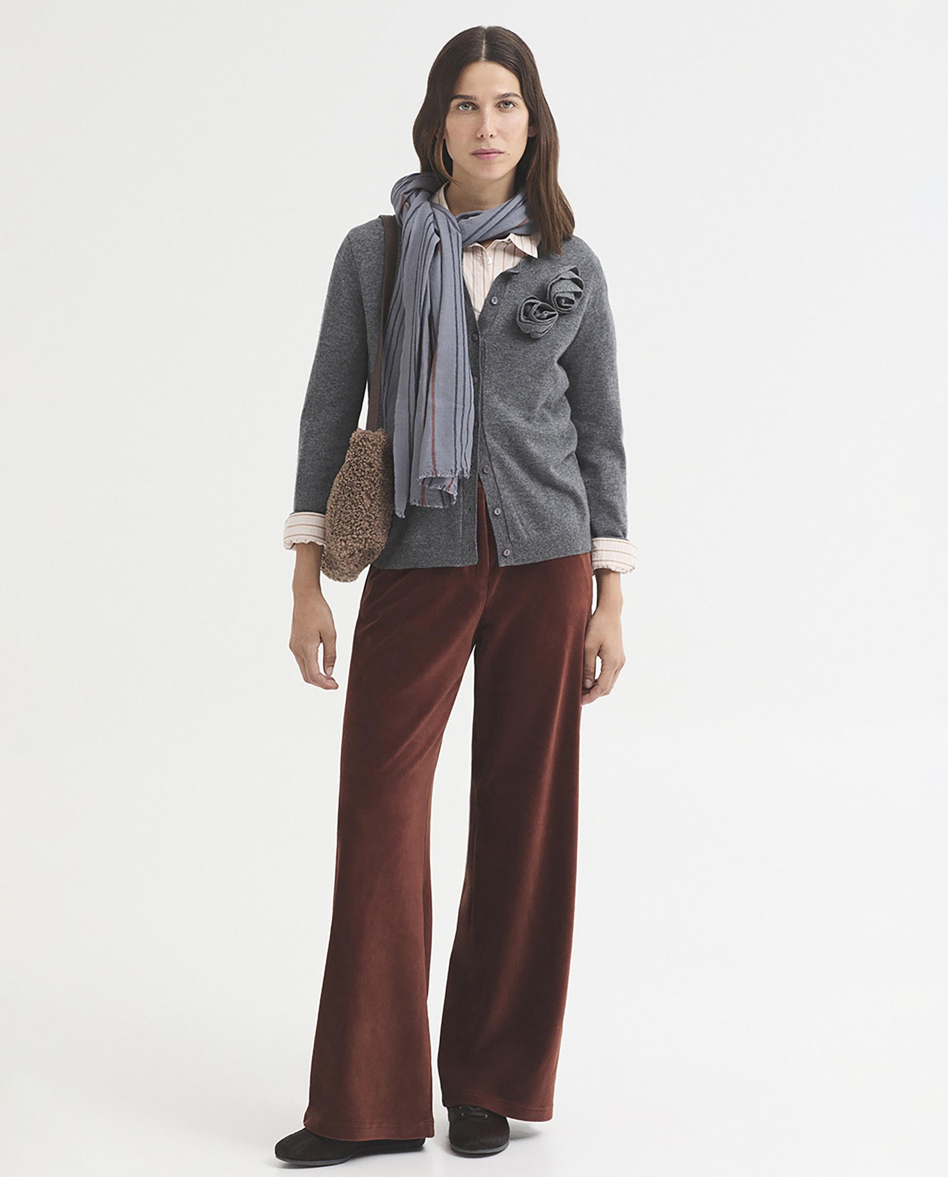 Cárdigan de mujer de punto con flores y cuello redondo - Nice Things - Gris Gris-6