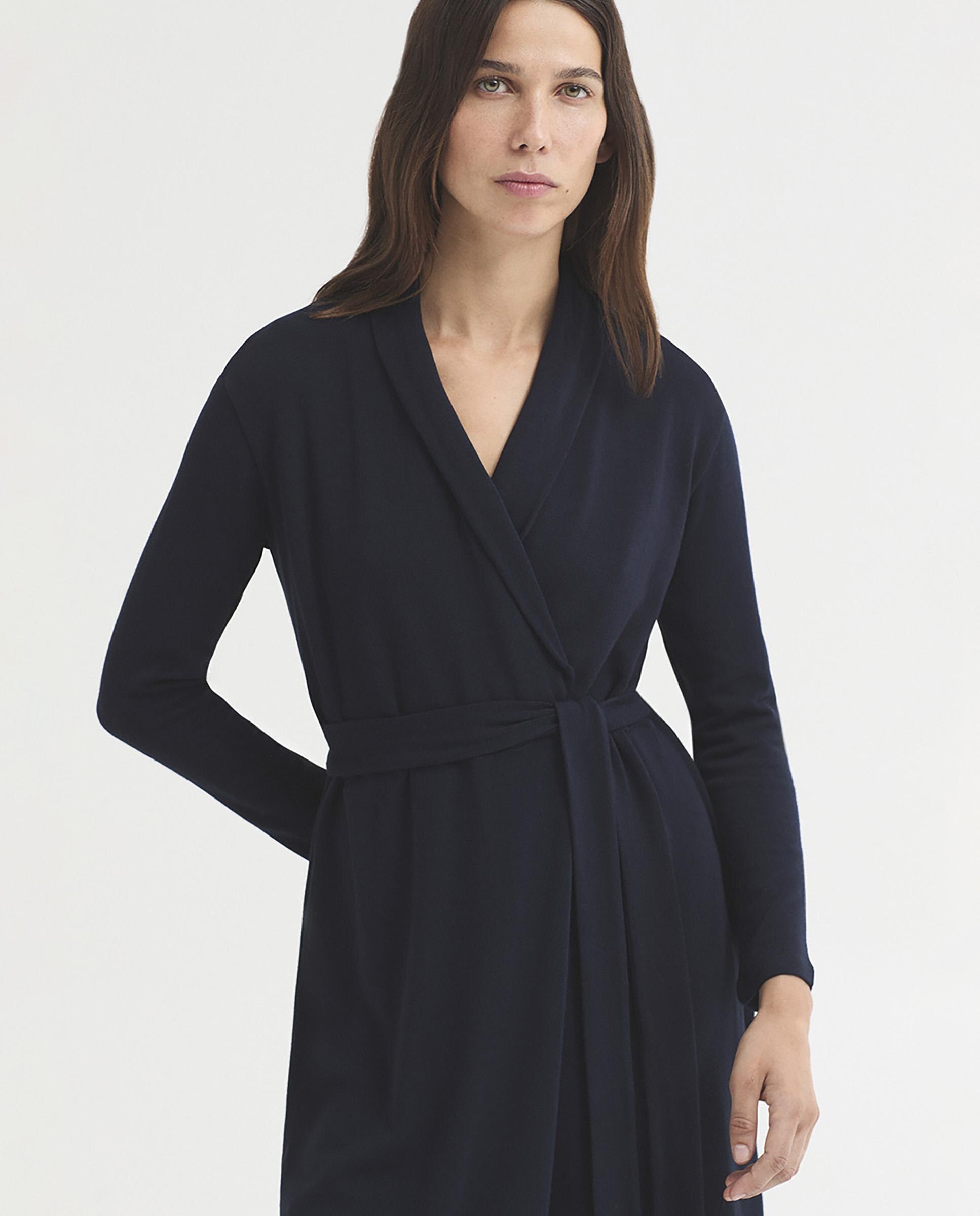 Vestido midi con cinturón y escote de pico - Nice Things - Azul marino Azul marino-3