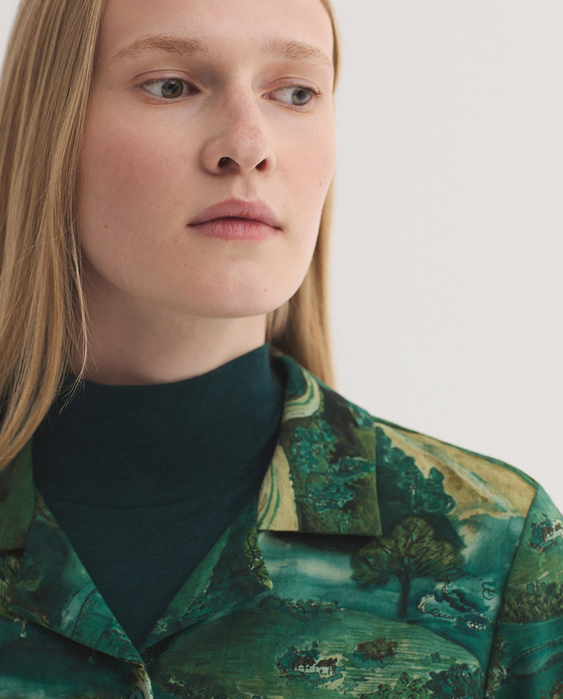 Blusa de mujer estampada con cuello con solapa - Nice Things - Verde Verde-2