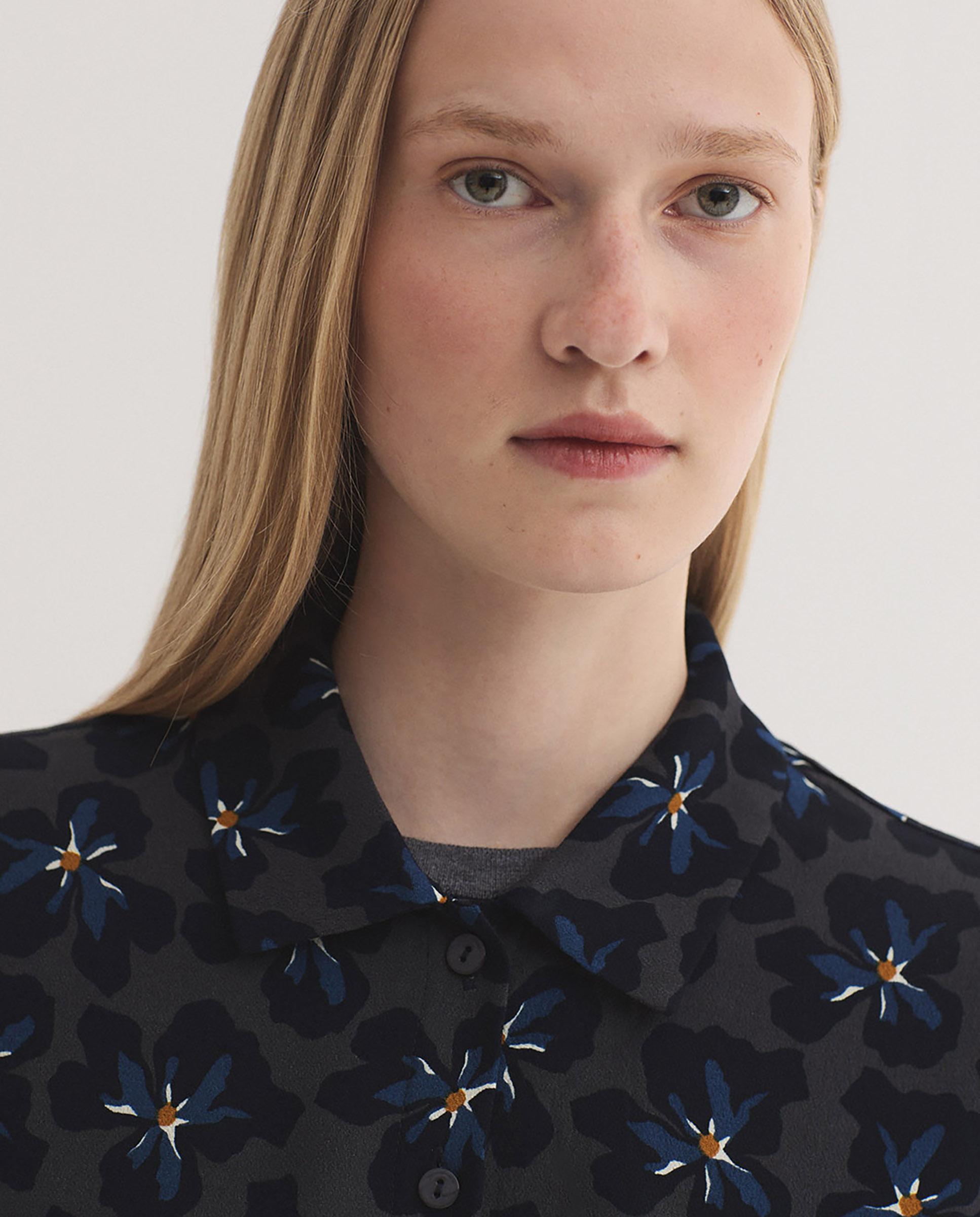 Camisa de mujer 100% algodón con estampado de flores - Nice Things - Gris Gris-2