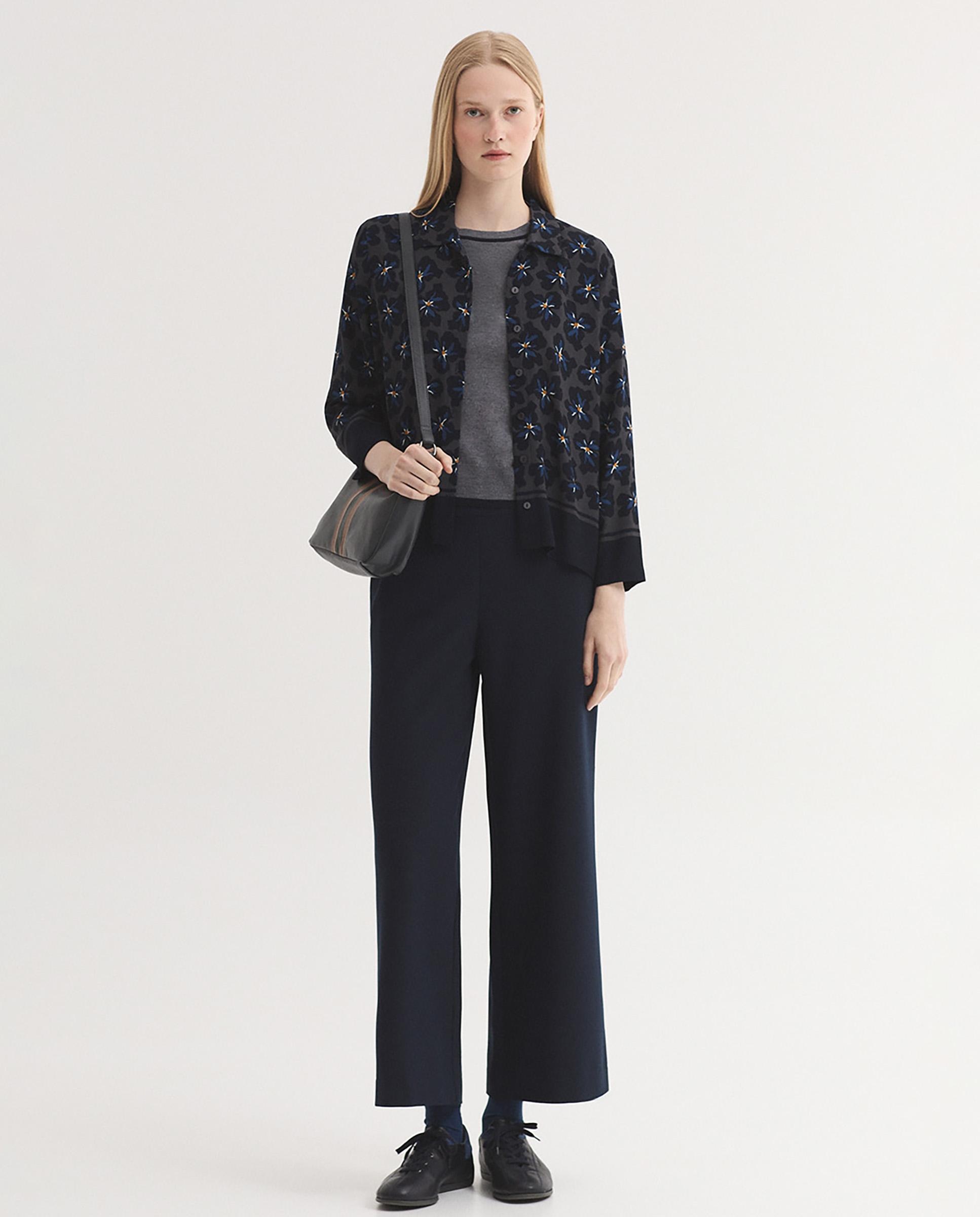 Camisa de mujer 100% algodón con estampado de flores - Nice Things - Gris Gris-6