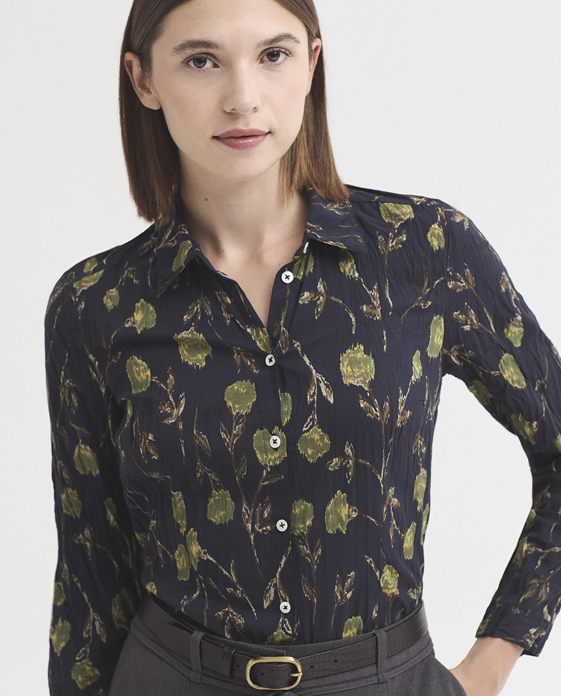 Imagen 0 de Camisa de mujer 100% algodón con estampado de flores Azul marino