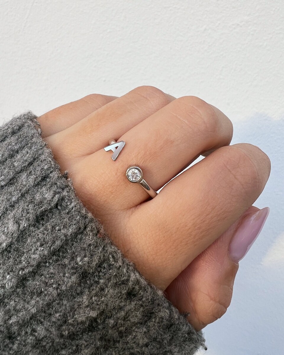 Anillo personalizado Letter Z de plata bañado en rodio Plateado-5