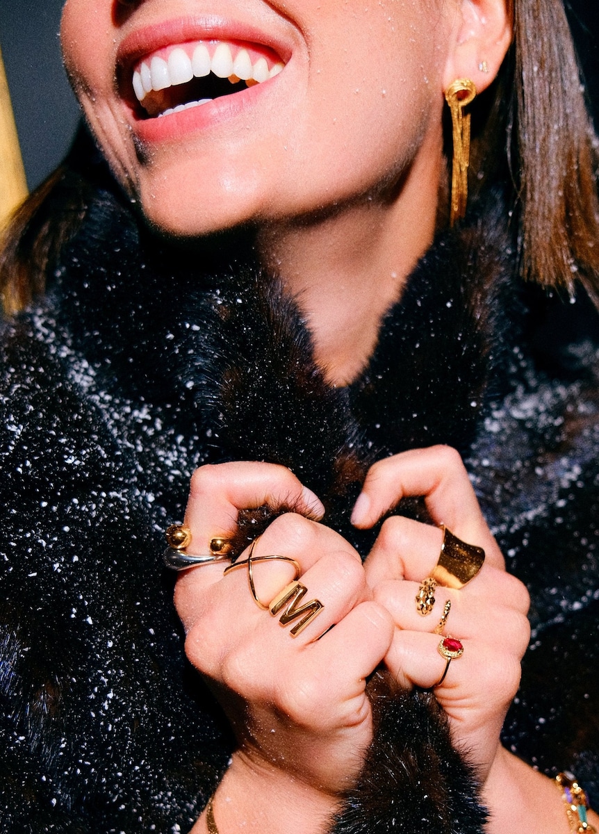 Anillo personalizado Letter Signet aleación de metales bañado en oro letra A Oro-5