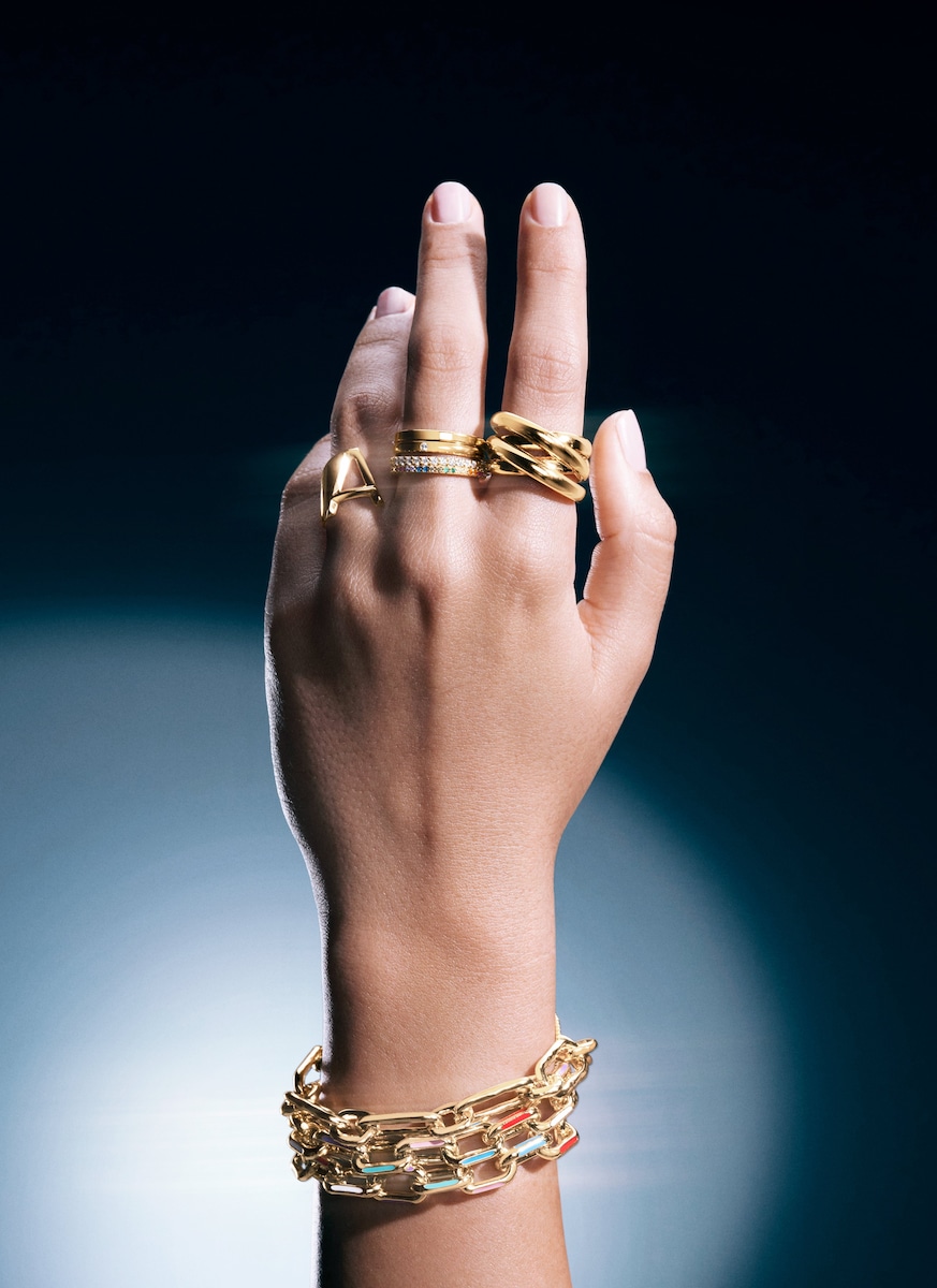 Anillo personalizado Letter Signet aleación de metales bañado en oro letra A Oro-6