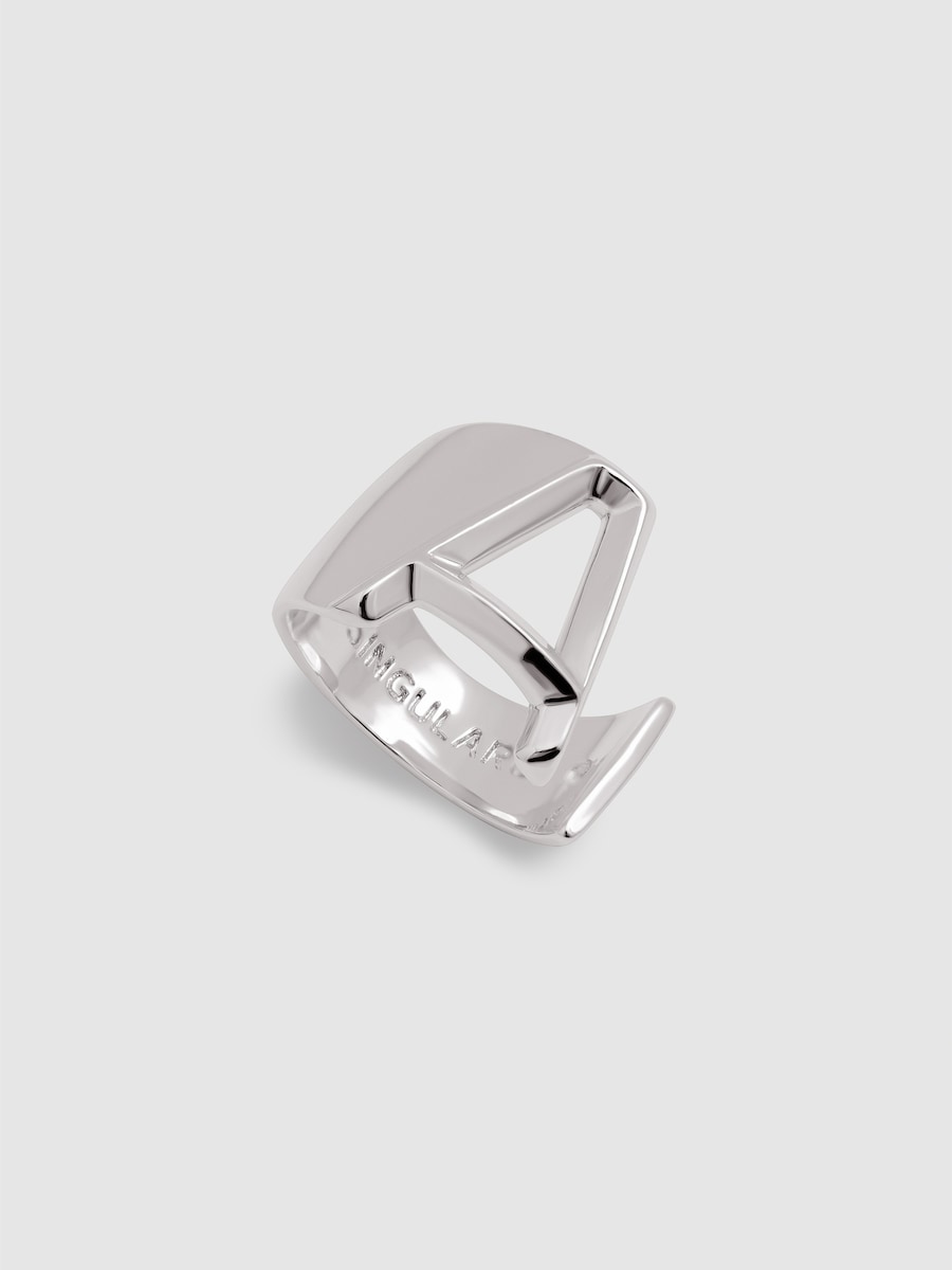 Anillo personalizado Letter Signet de aleación de metales bañado en rodio letra M Plateado-4