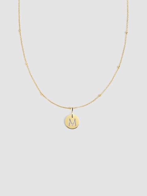 Imagen 0 de Collar Mini Medallion de plata bañado en oro inicial M