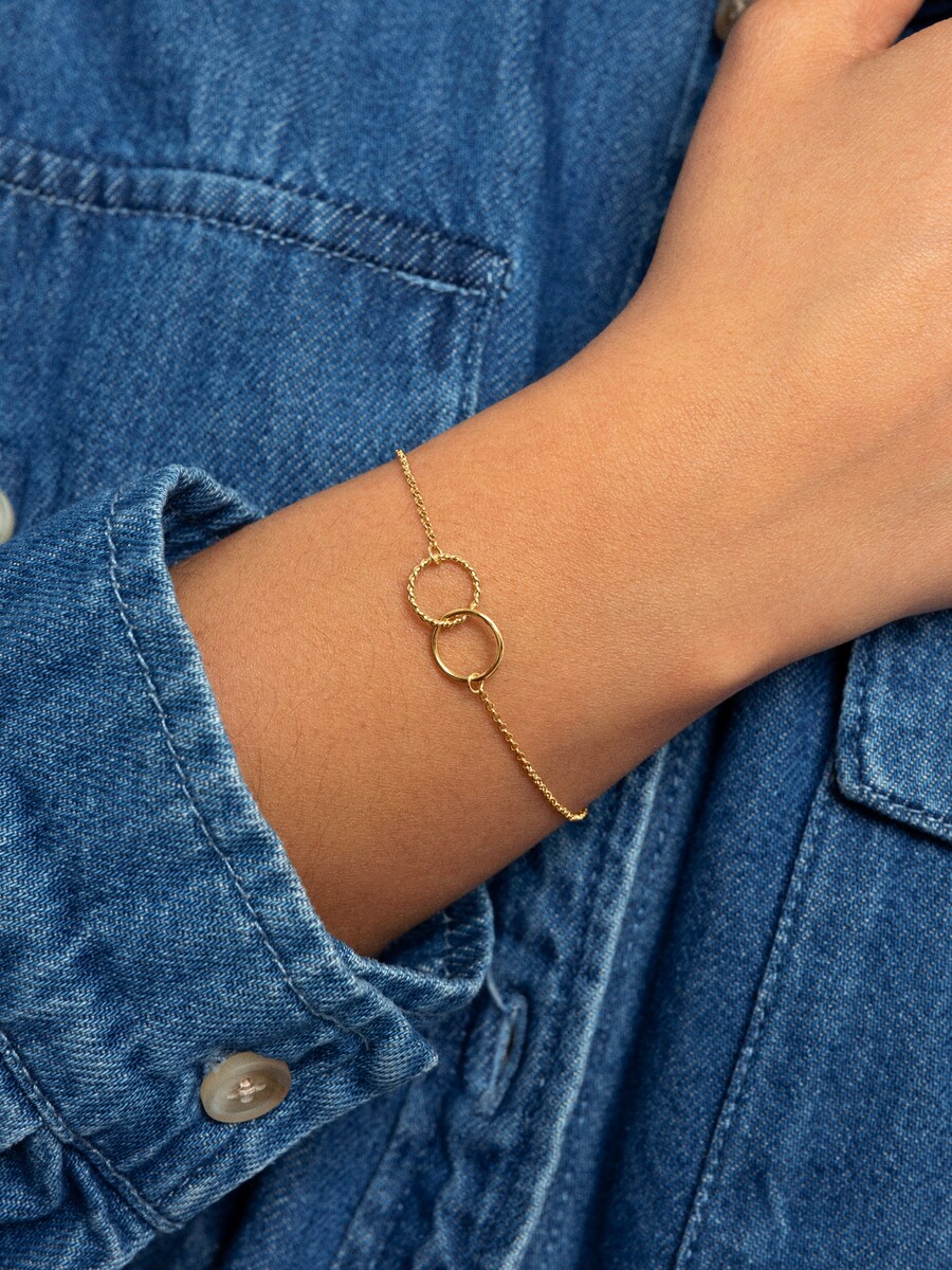 SINGULARU - Collar Circles Twist. Colgante con Aros en Latón con Acabado en Baño de Oro de 18 Kt. Cadena de Talla Única. Joyas para Mujer