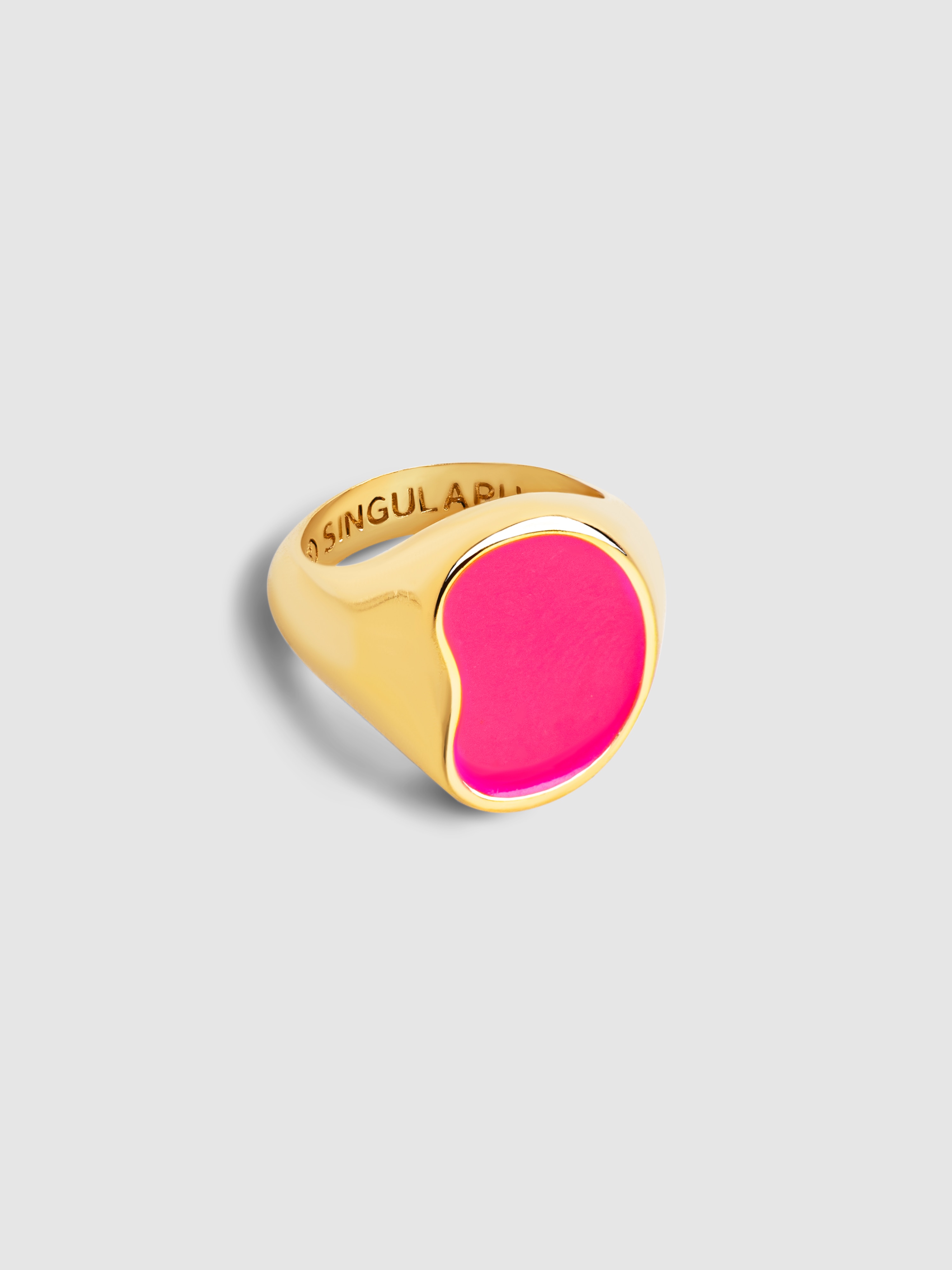 Anillo sello signet bean neon pink enamel aleación de metales bañado en oro