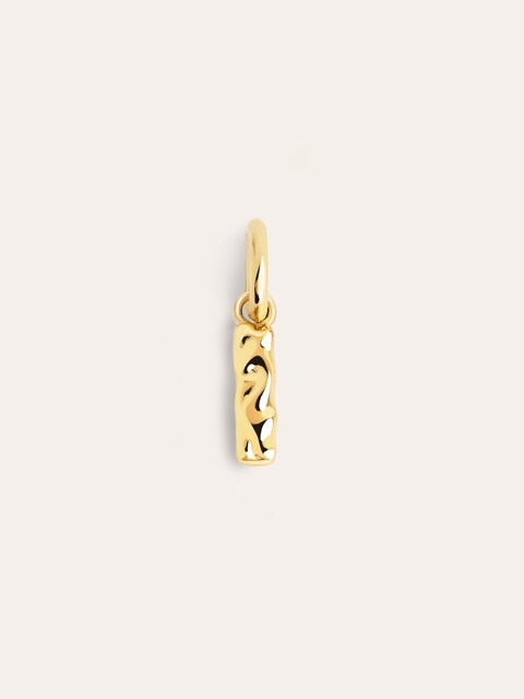 Imagen 0 de Charm Letter Organic de plata bañada en oro Letra I