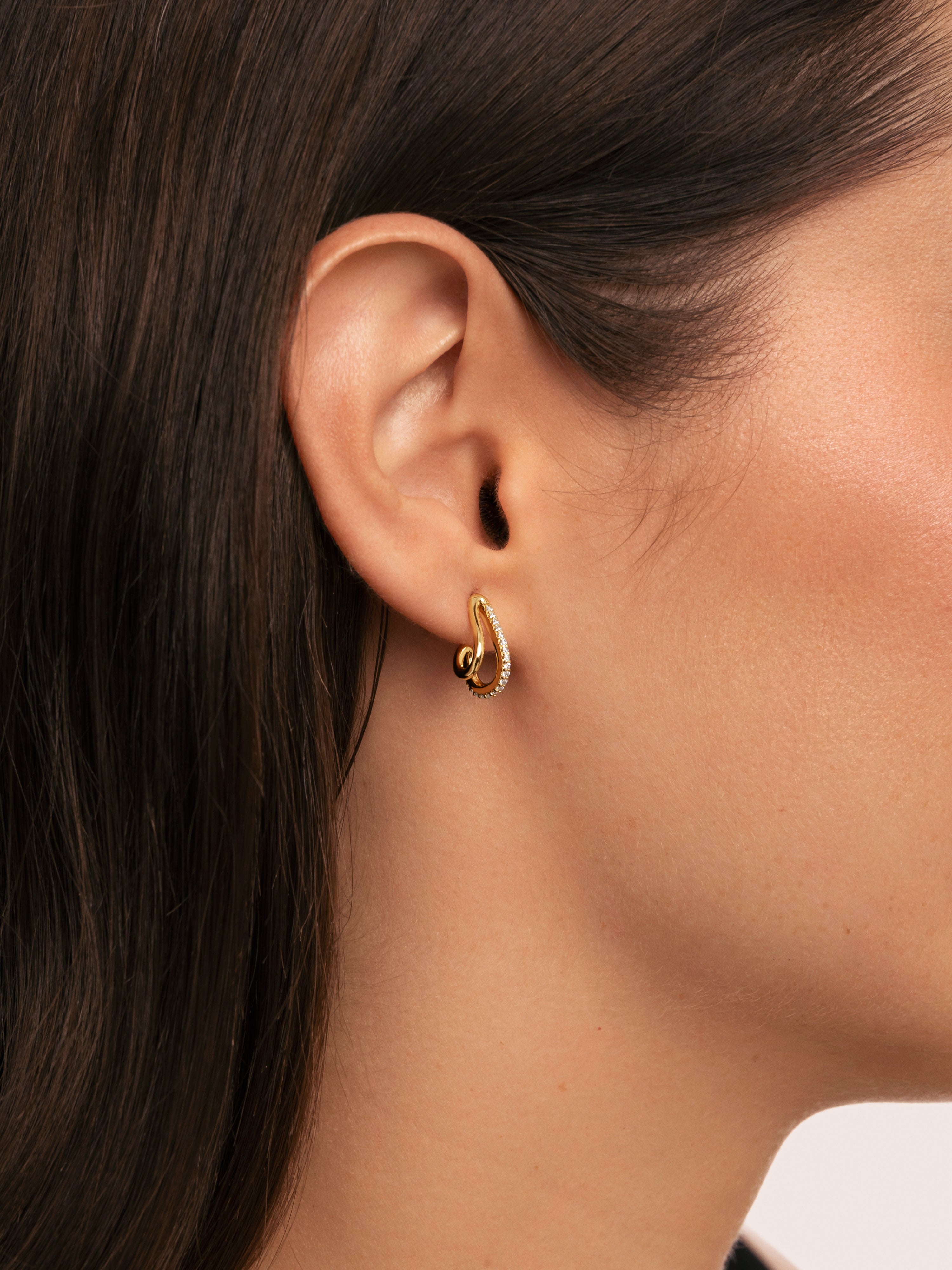 Pendientes annabelle de aleación de metales bañados en oro - Singularu - Blanco Blanco-2