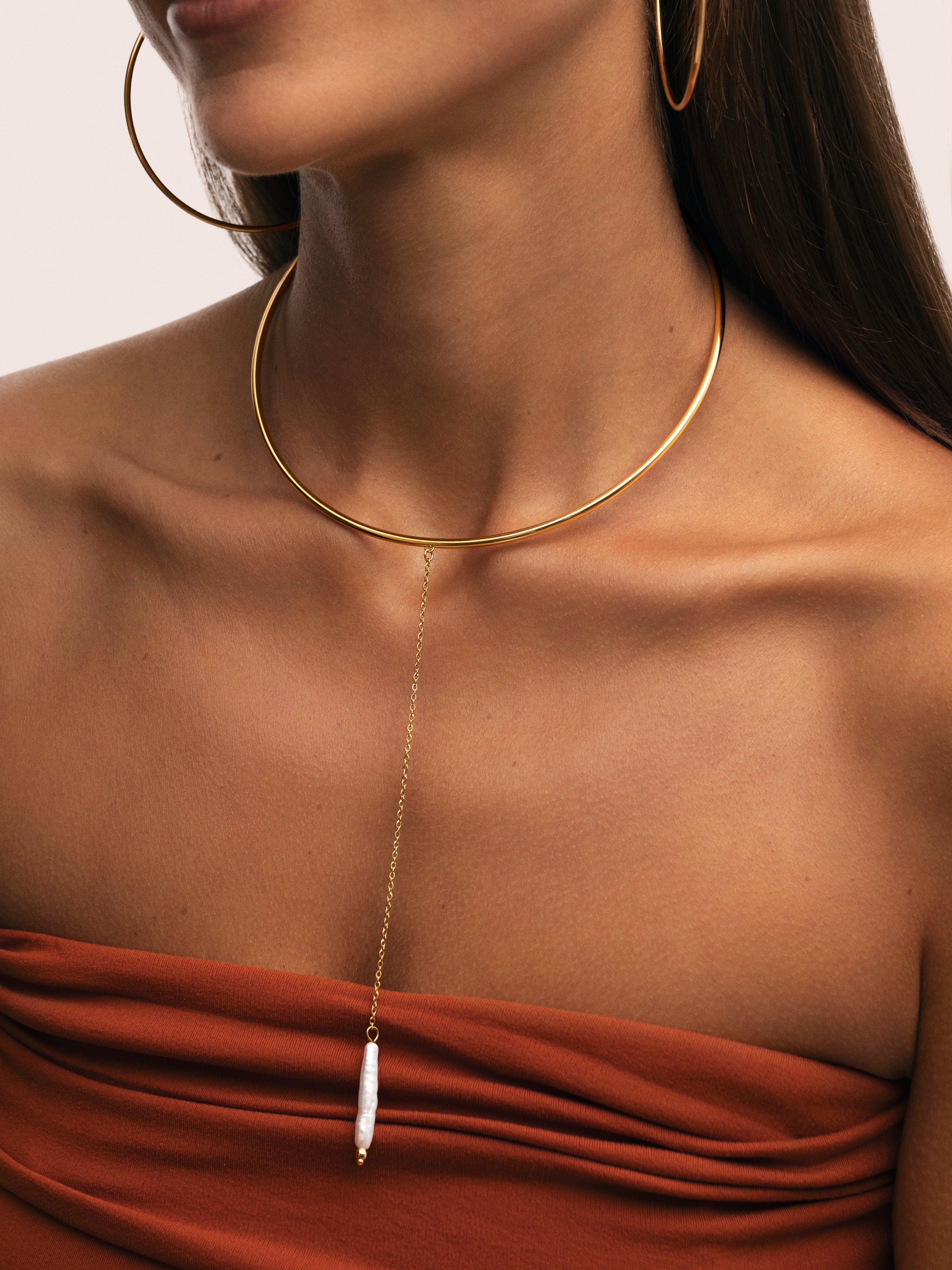 Collar tipo chocker y pearl de acero bañado en - Singularu - Oro Oro-3