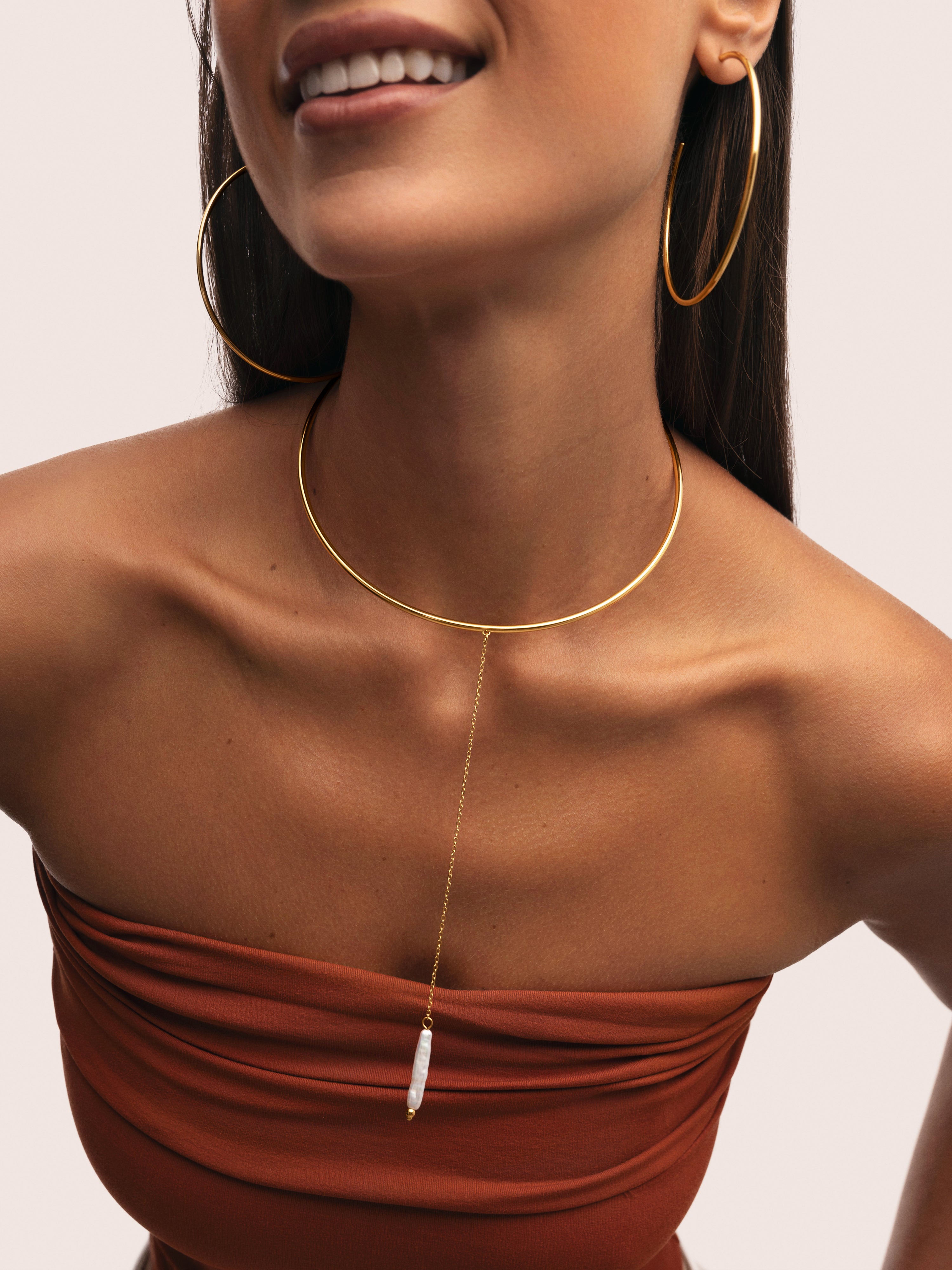 Collar tipo chocker y pearl de acero bañado en - Singularu - Oro Oro-6