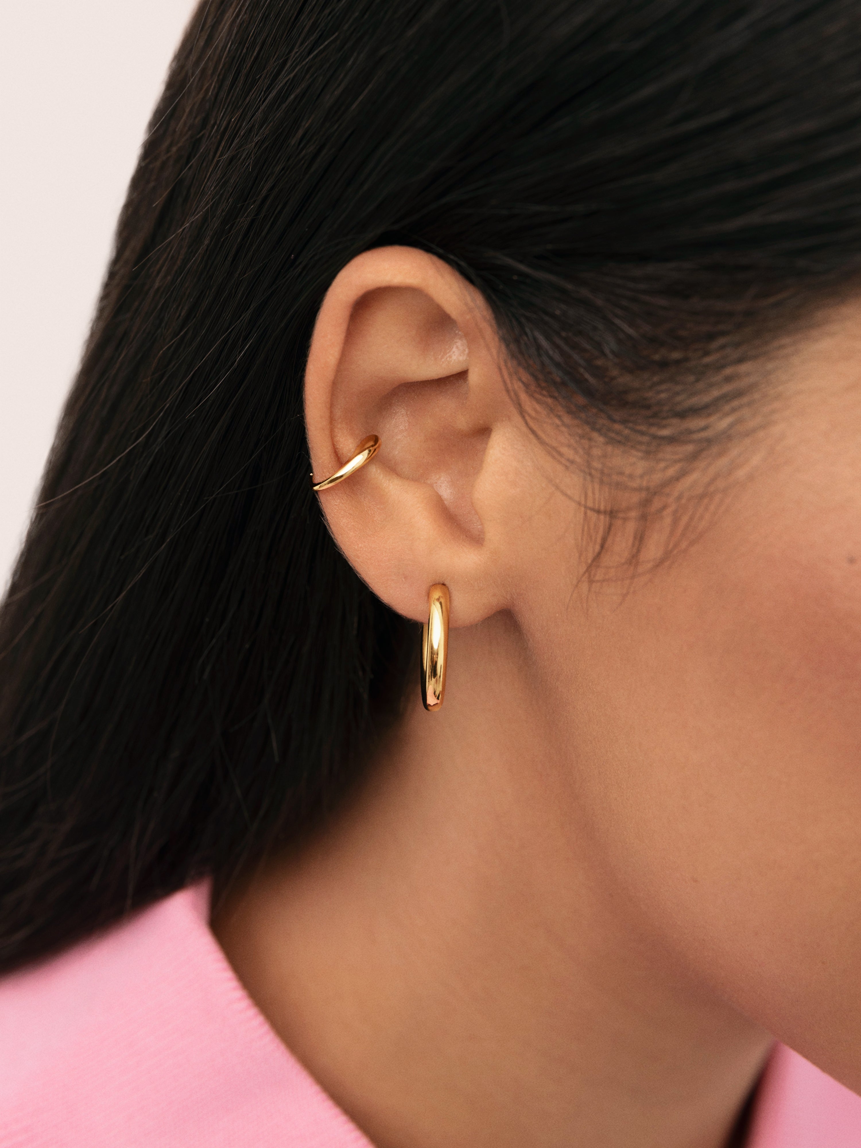 Imagen 2 de Pendiente individual ear cuff gota de plata bañada en oro - Singularu - Dorado Dorado