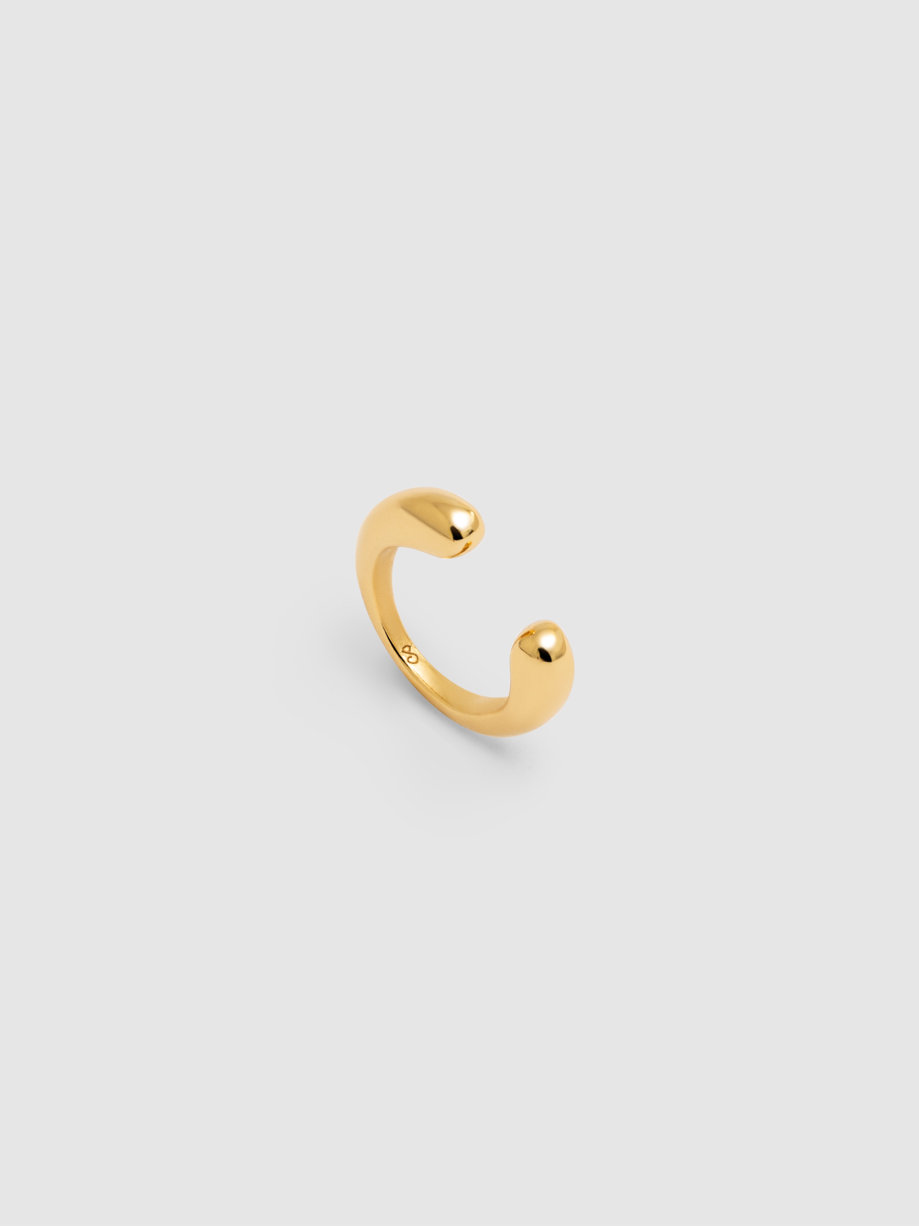 Imagen 3 de Pendiente individual ear cuff gota de plata bañada en oro - Singularu - Dorado Dorado
