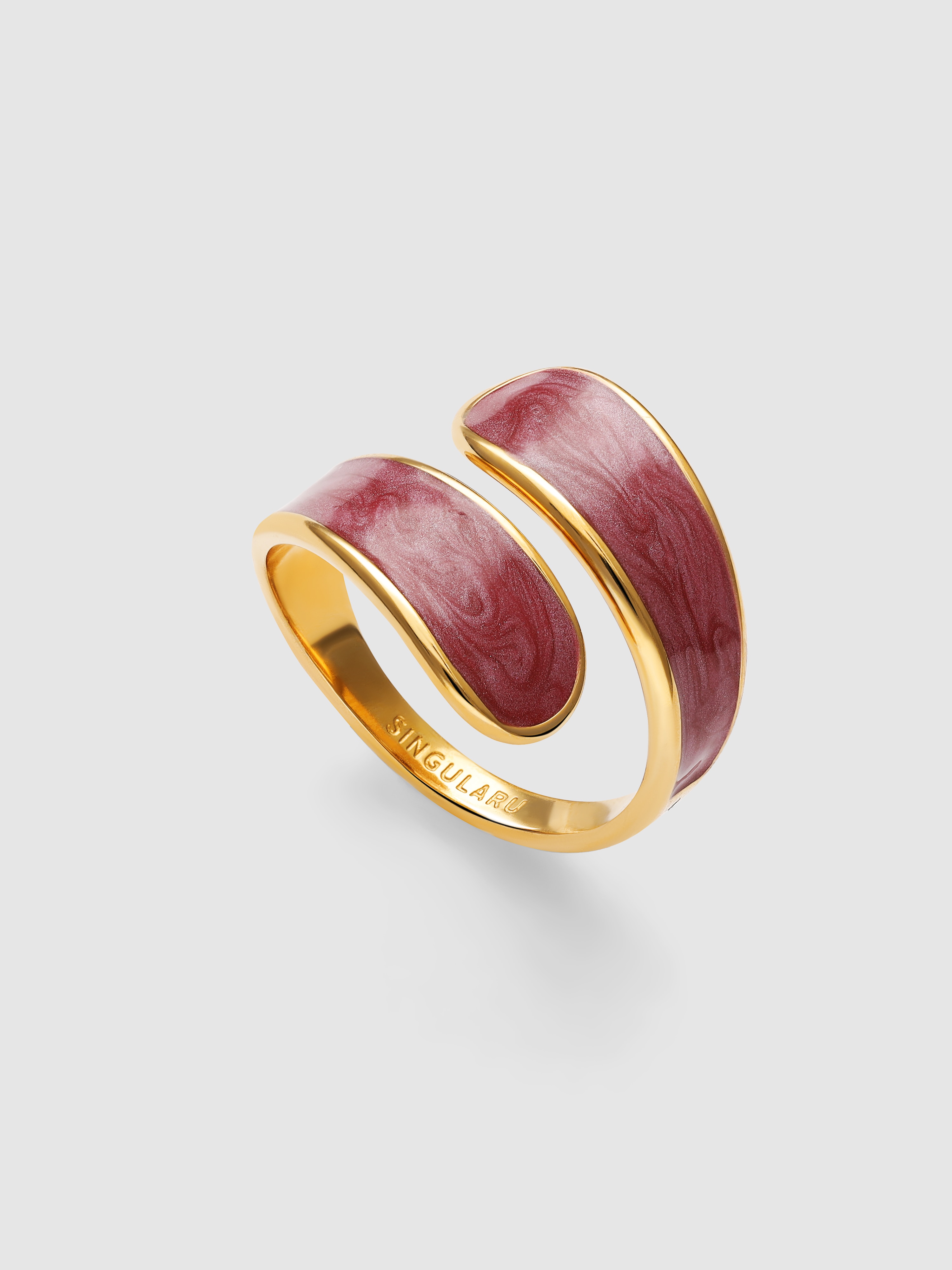 Anillo abbraccio de acero bañado en oro - Singularu - Granate Granate-3