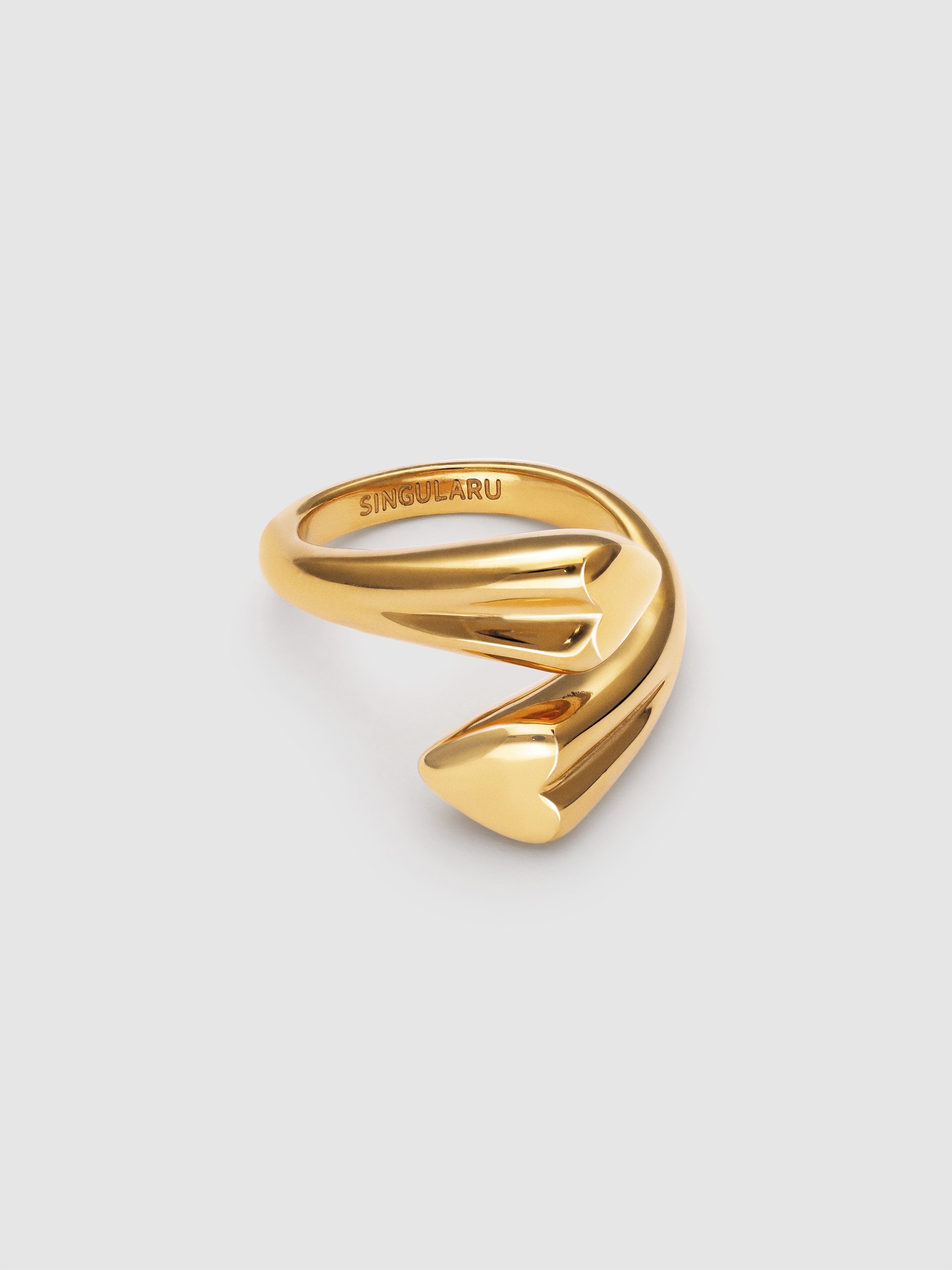 Imagen 0 de Anillo Abbraccio Amour de acero bañado en oro Dorado