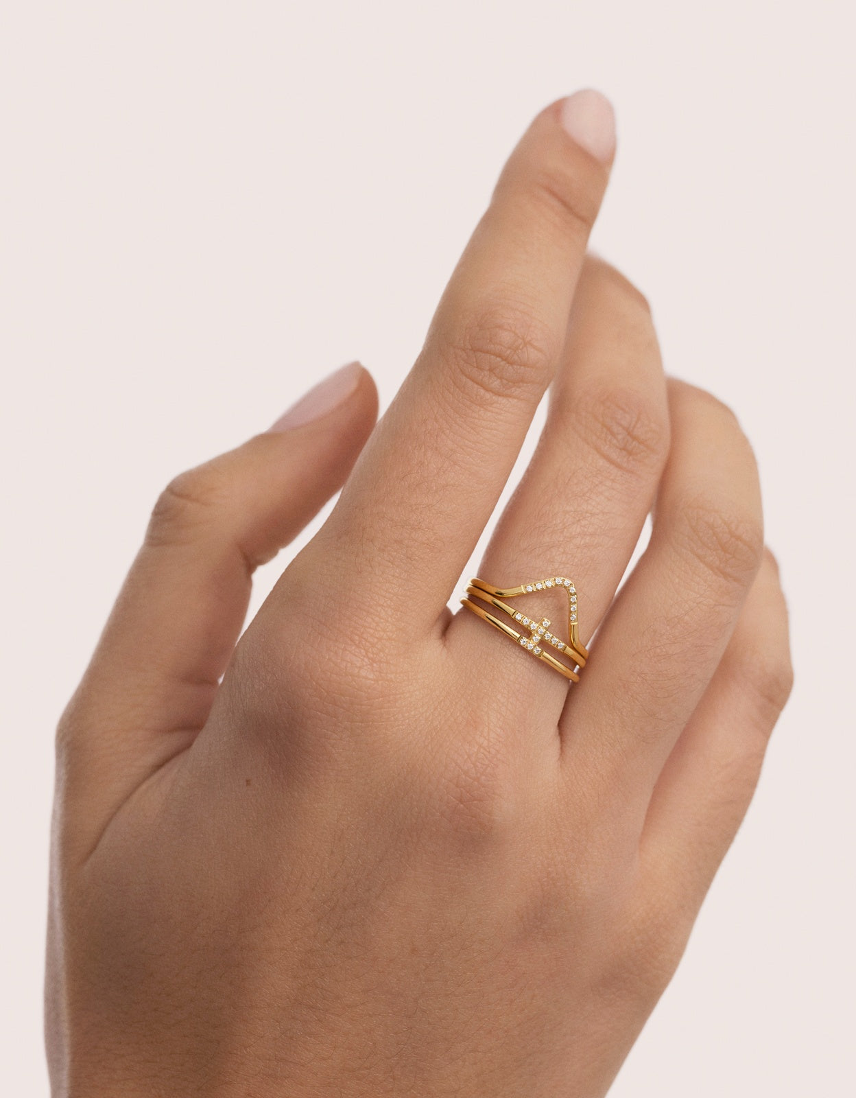 Anillo con piedras sparks de acero bañado en oro - Singularu - Dorado Dorado-5