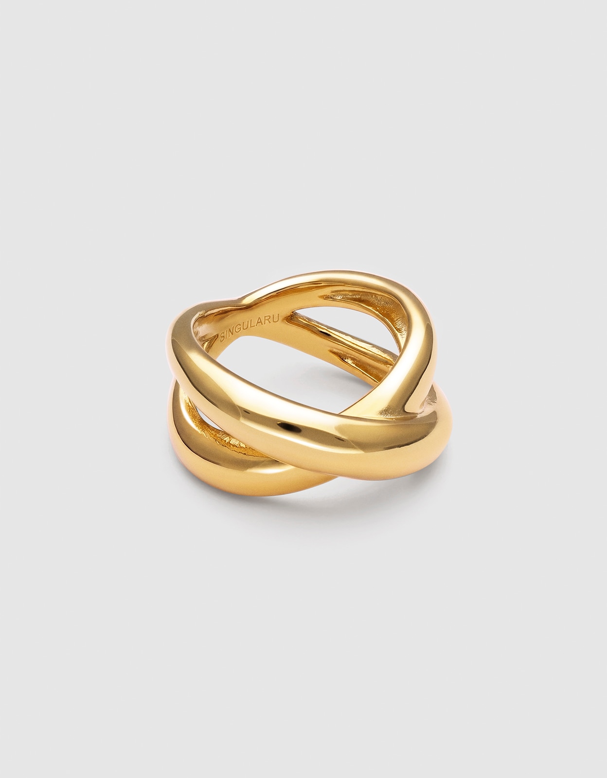 Imagen 0 de Anillo single cross de acero bañado en oro Dorado