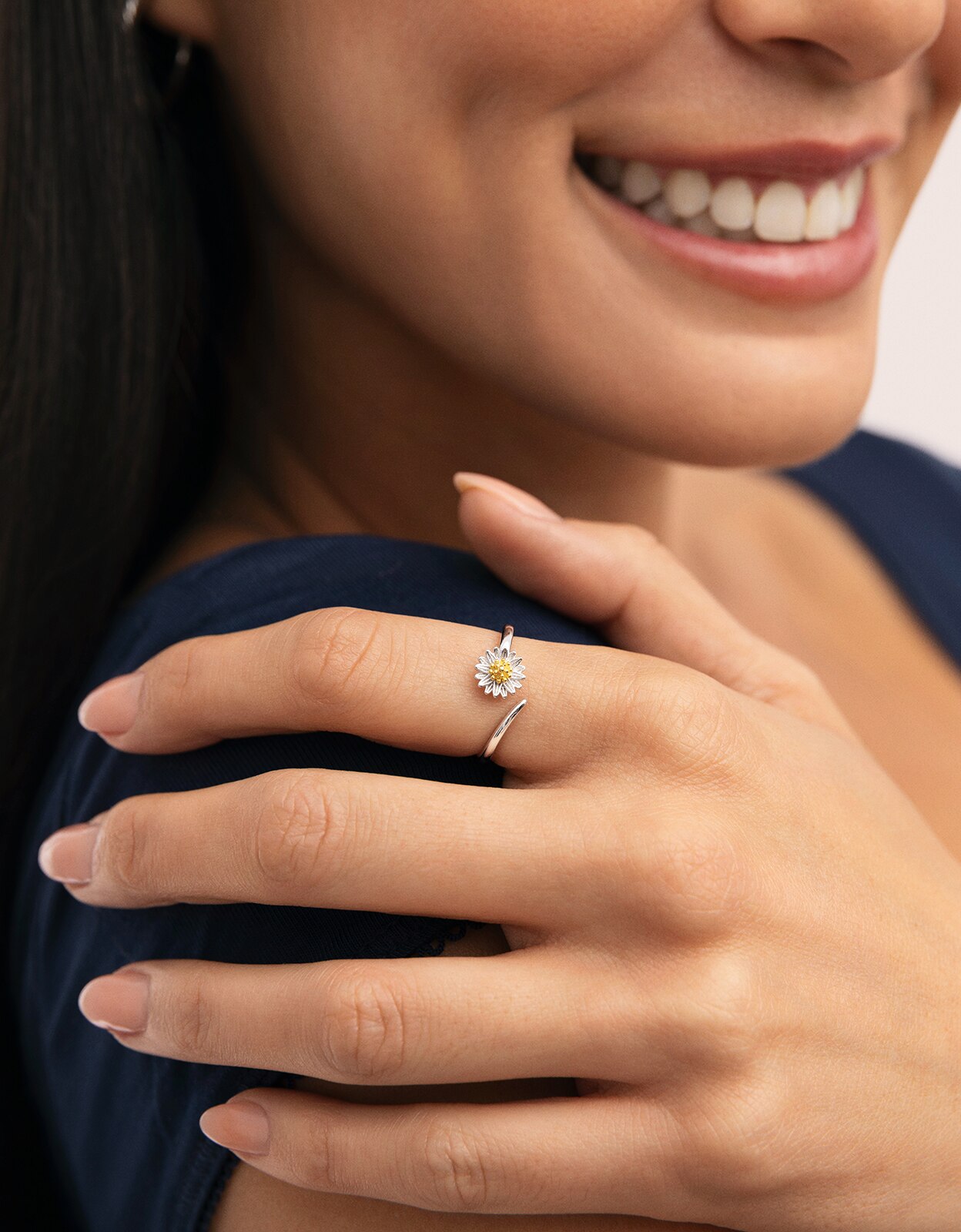 Anillo margarita de acero bañado en oro y rodio - Singularu - Plateado Plateado-2