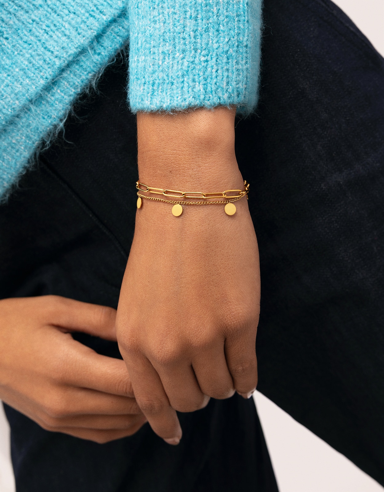 Imagen 2 de Pulsera con eslabones sienna de acero bañado en oro - Singularu - Dorado Dorado