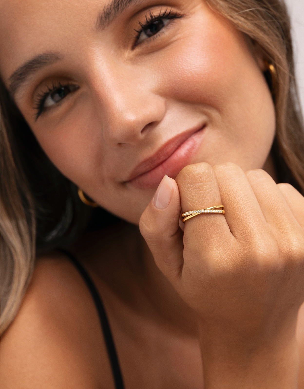 Imagen 2 de Anillo doble teresa sparks de acero bañado en oro - Singularu - Dorado Dorado