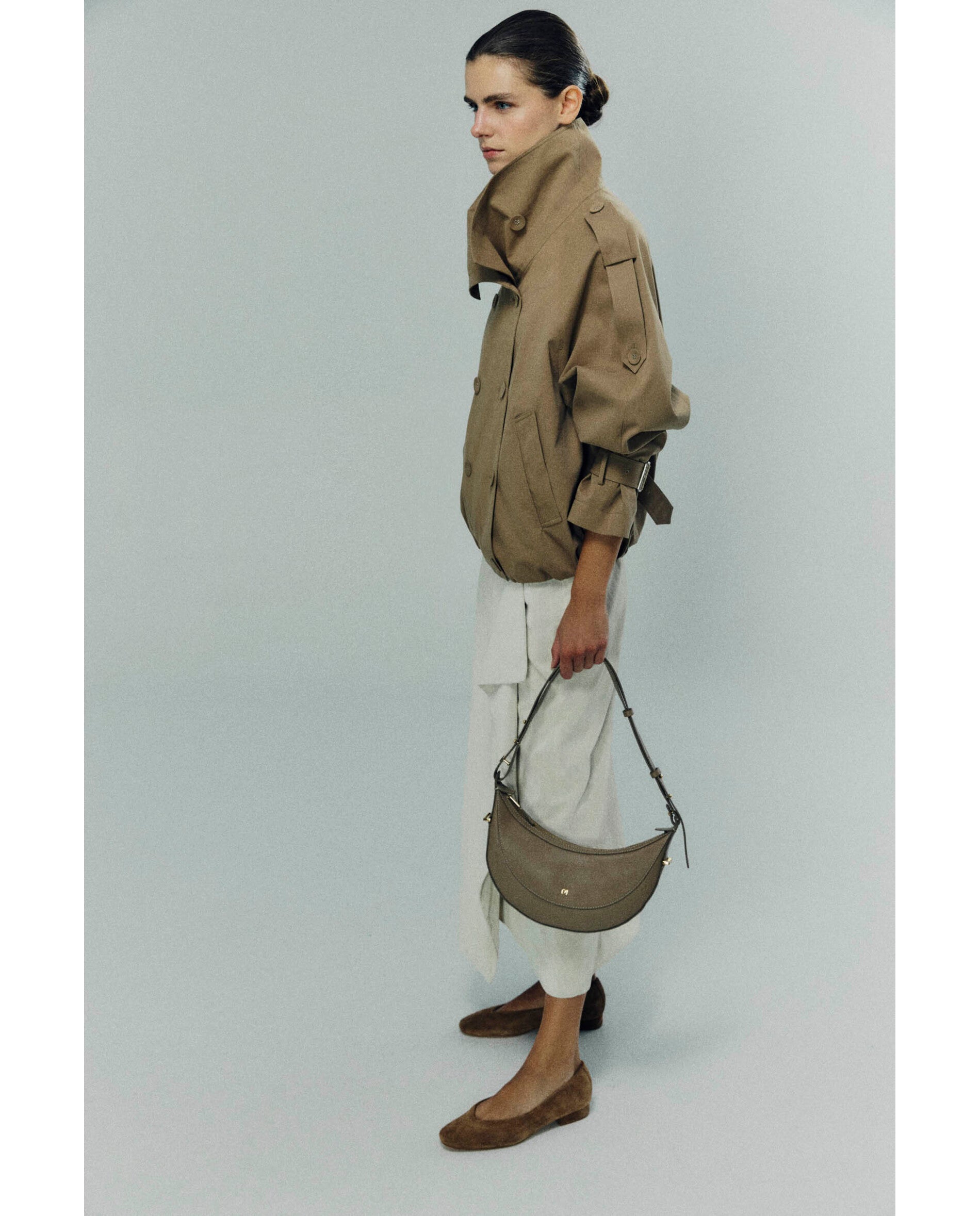 Imagen 2 de Gabardina de mujer corta - Bimani - Beige Beige