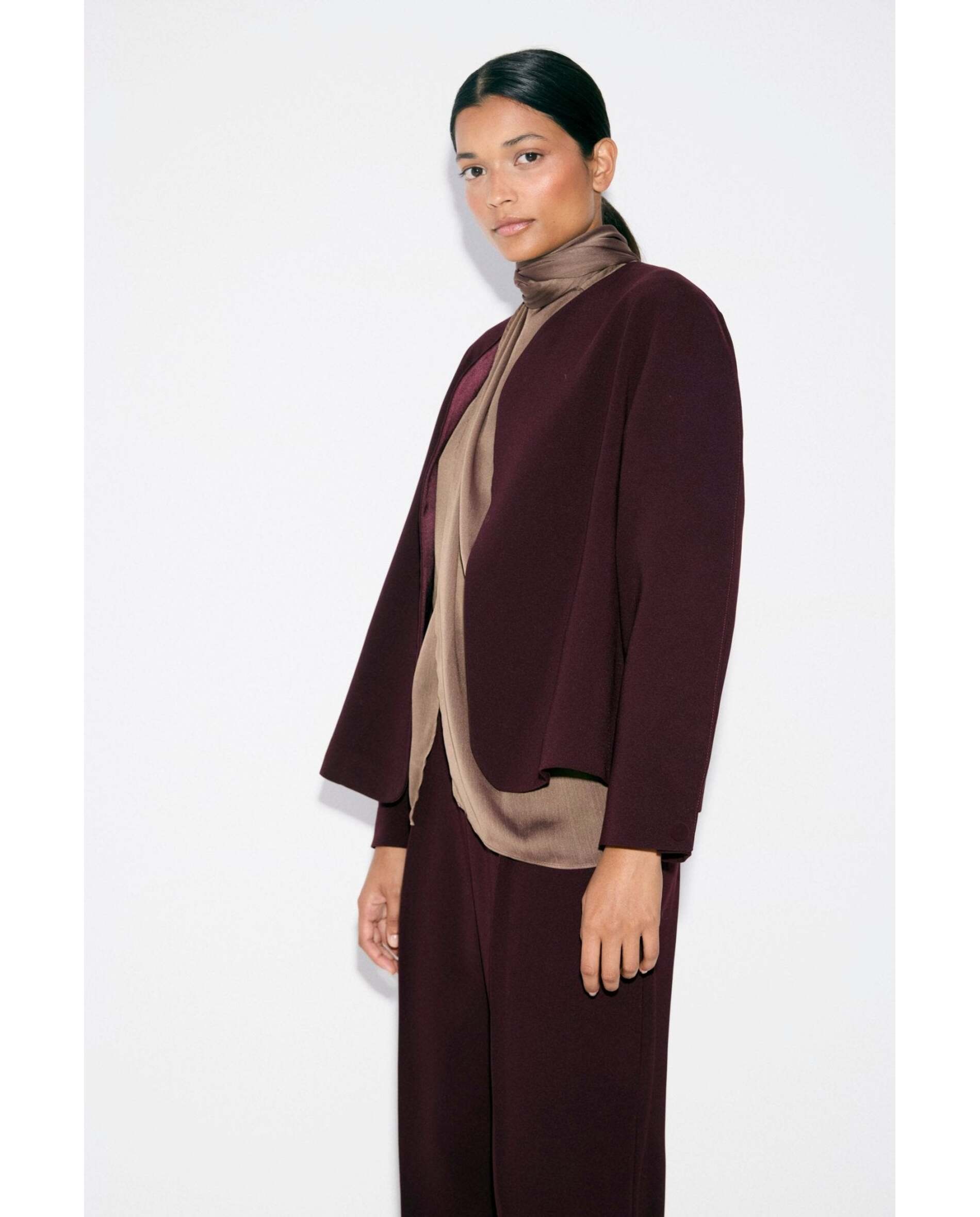Chaqueta de mujer de crepe grueso - Bimani - Berenjena Berenjena-2