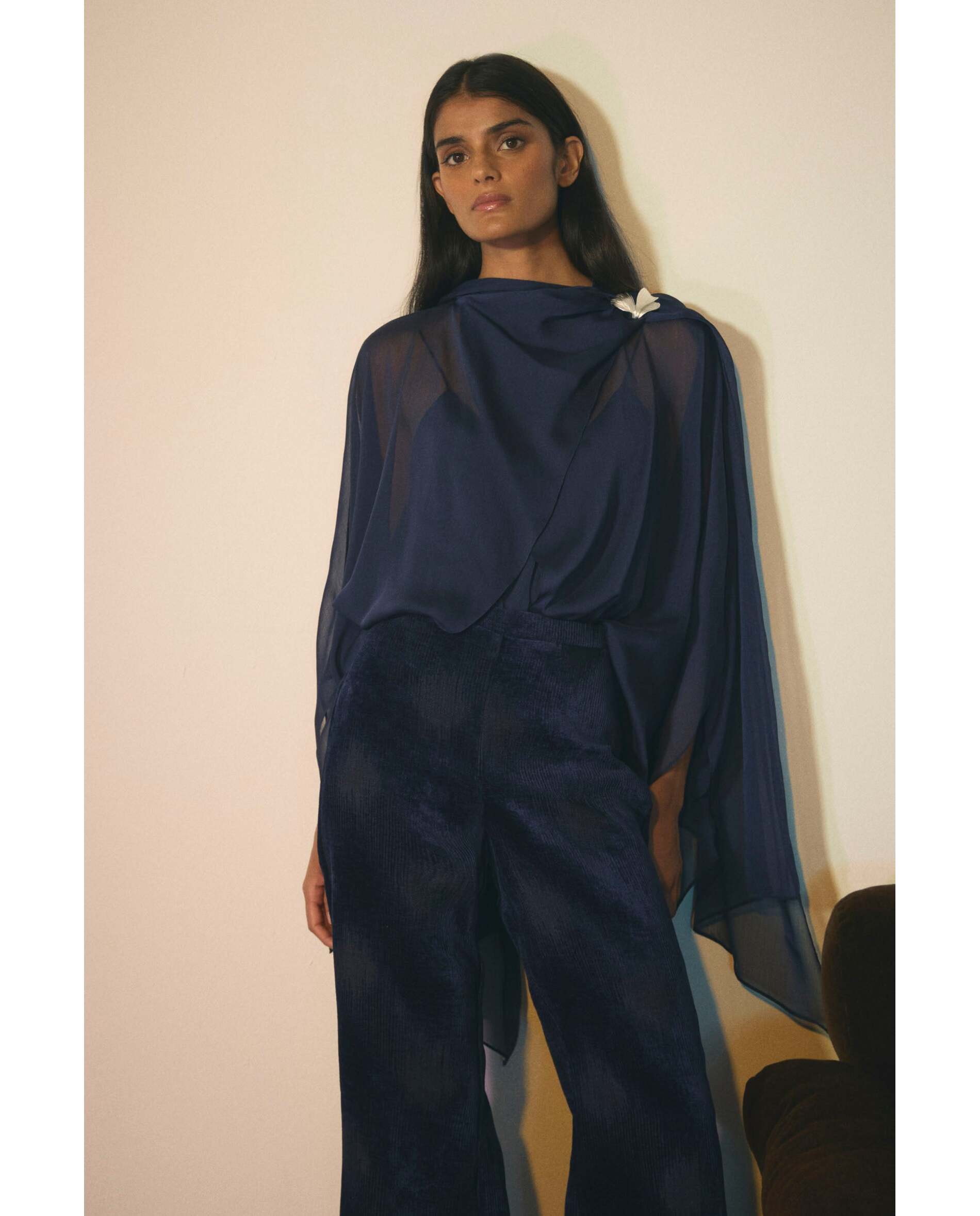 Imagen 1 de Blusa de mujer tipo capa Azul
