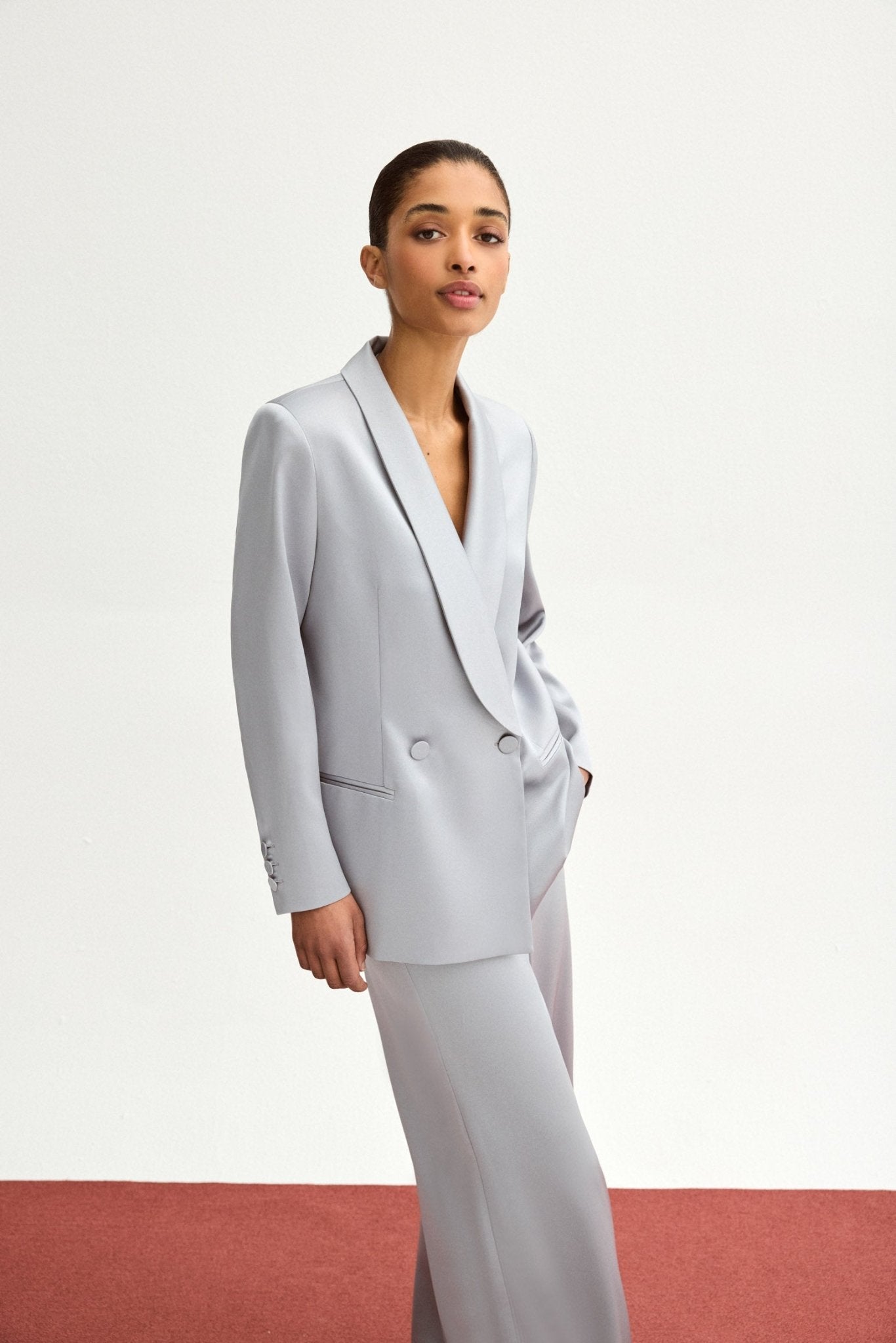 Bimani - Blazer de mujer satinada.