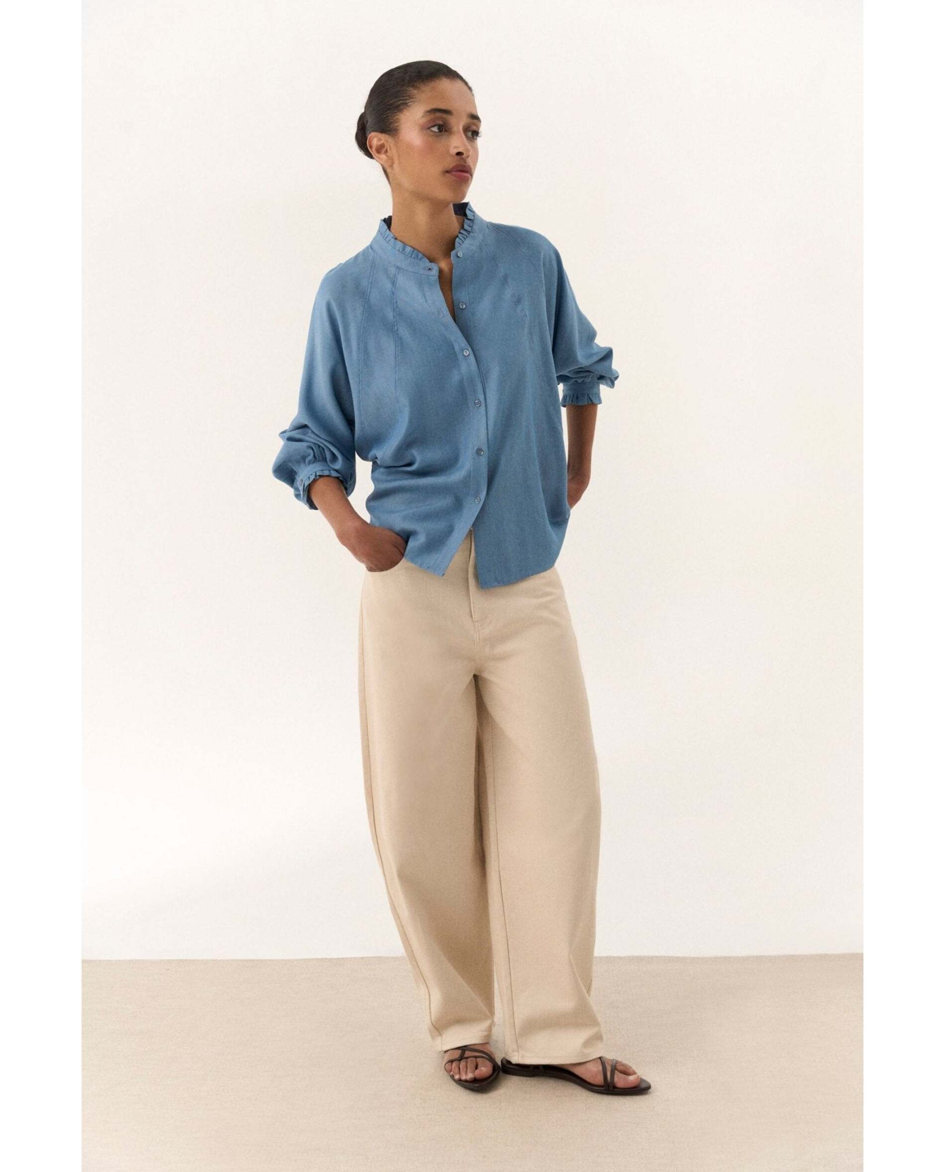 Bimani - Camisa de mujer de corte recto y largo medio.
