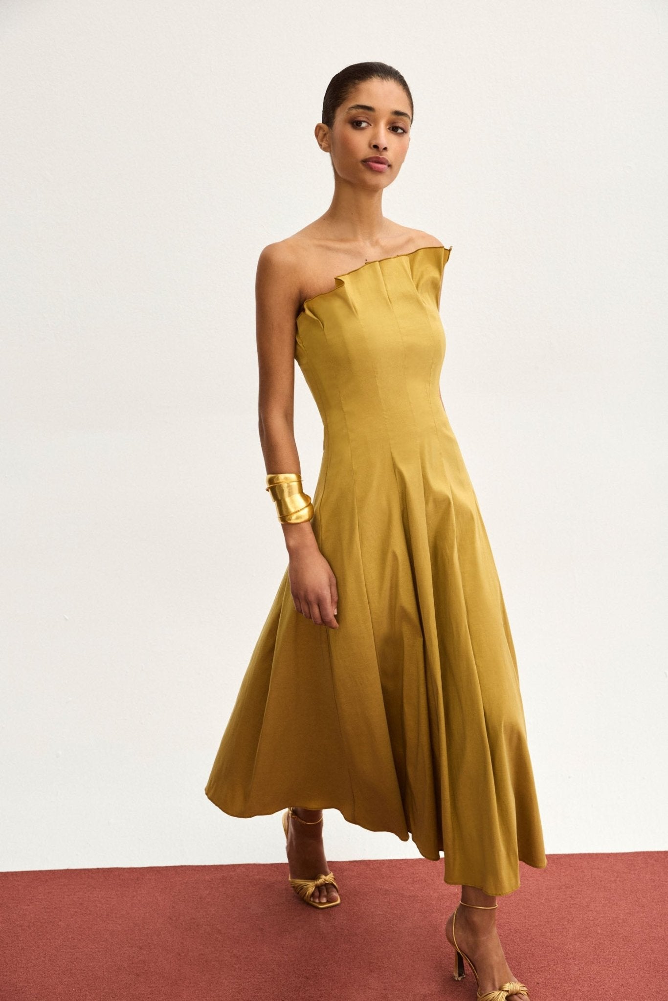 Bimani - Vestido midi de mujer entallado.