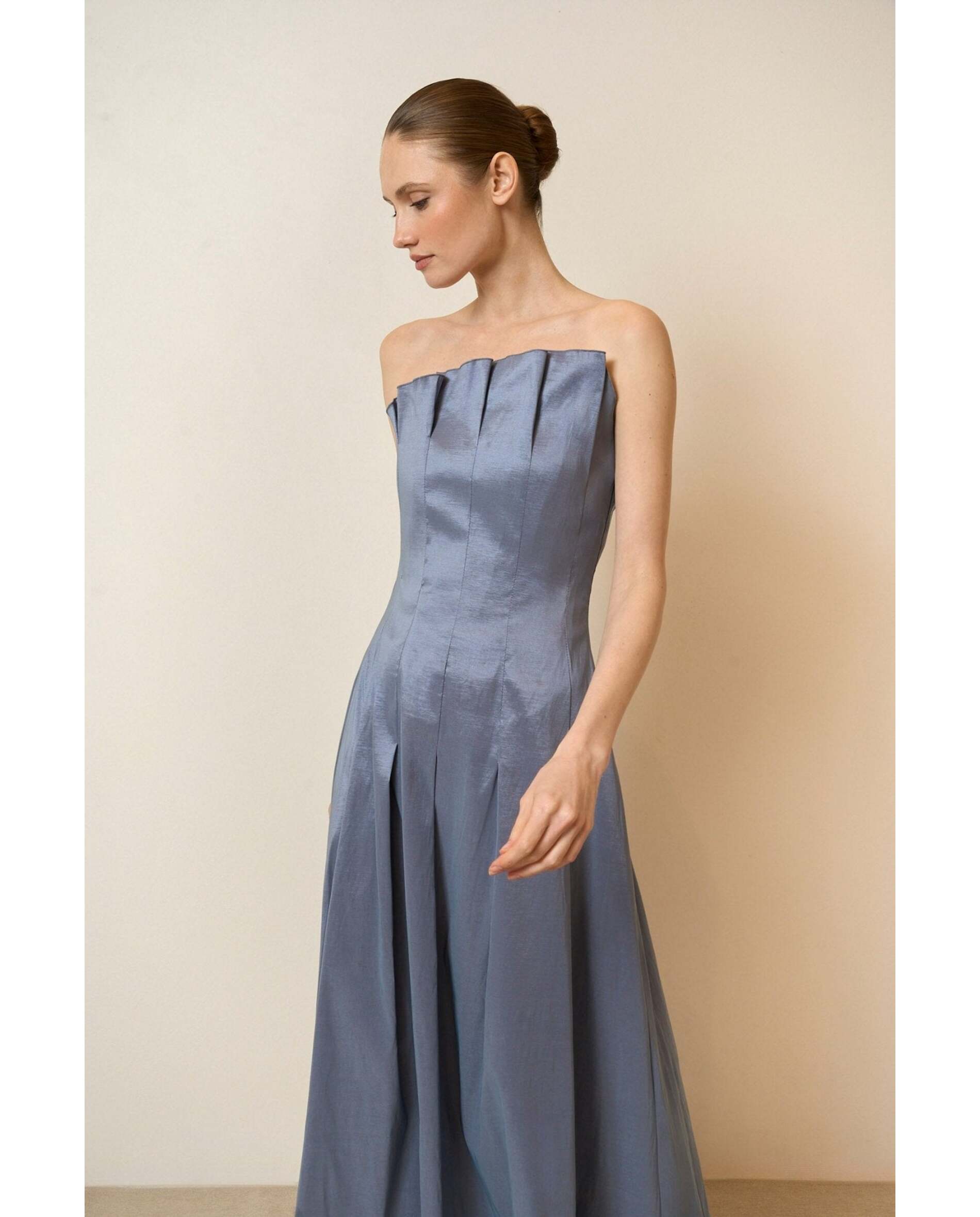 Bimani - Vestido de mujer midi y entallado.